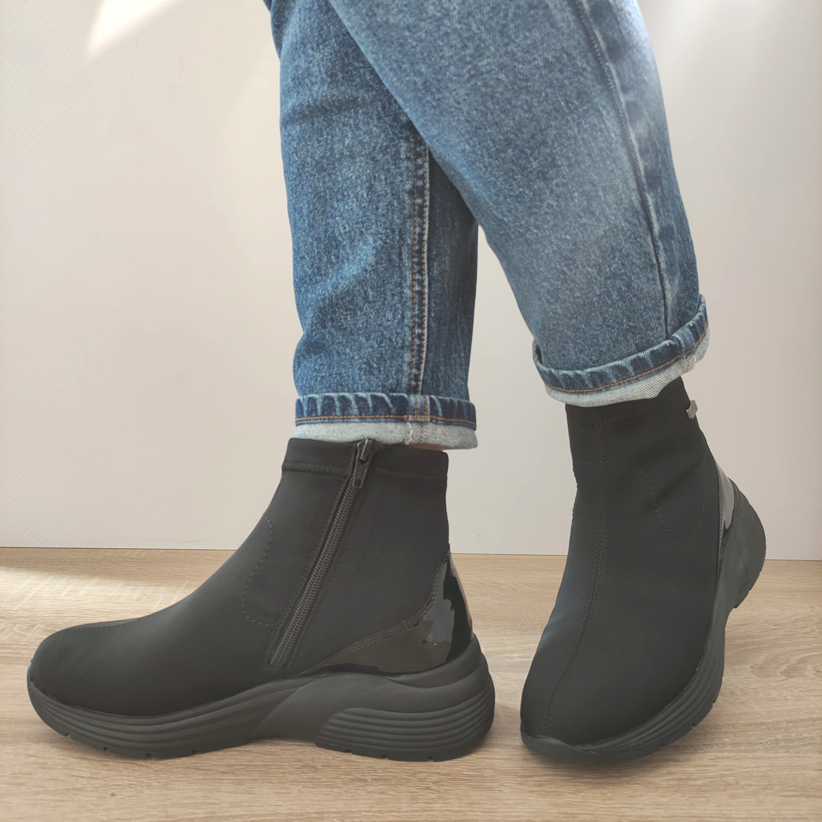 GHETE CASUAL DAMA REMONTE D6677-03 NEGRE - imagine 3