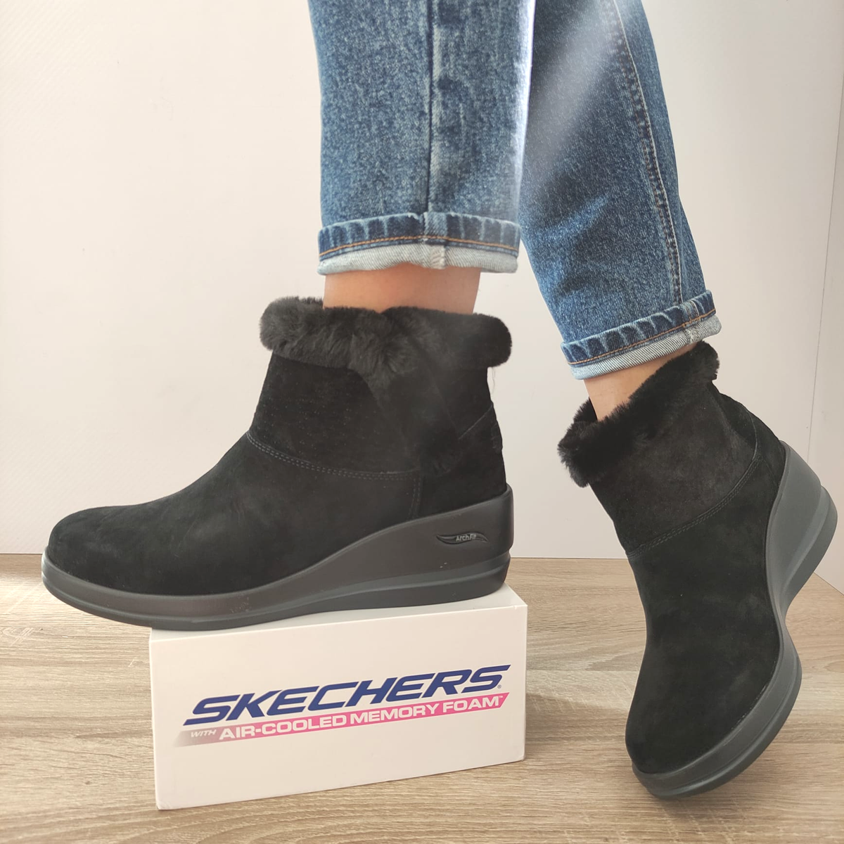GHETE CASUAL DAMA SKECHERS 144470 BBK NEGRE VELUR - imagine 2