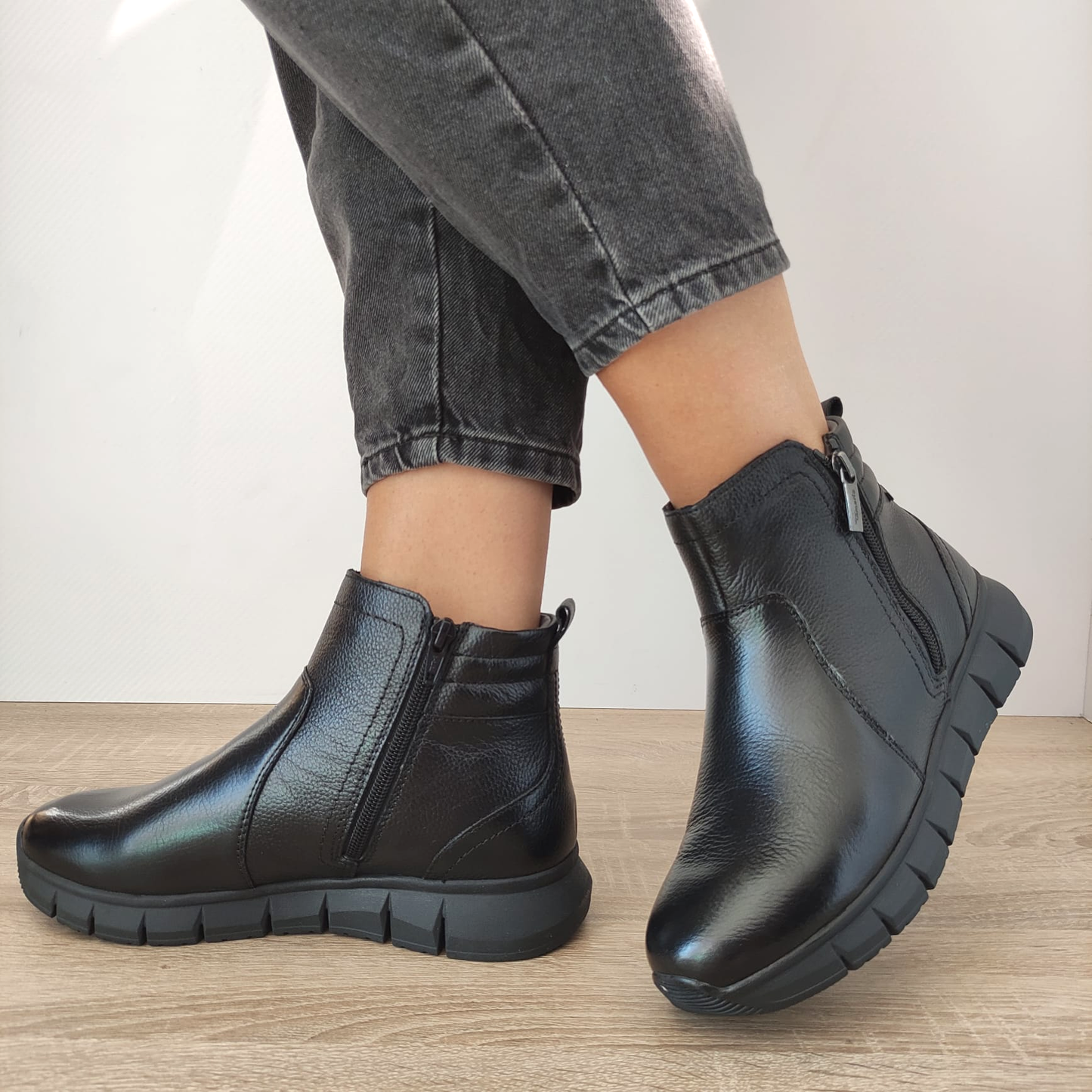 GHETE CASUAL DAMA TAMARIS 86414-41 NEGRE - imagine 3