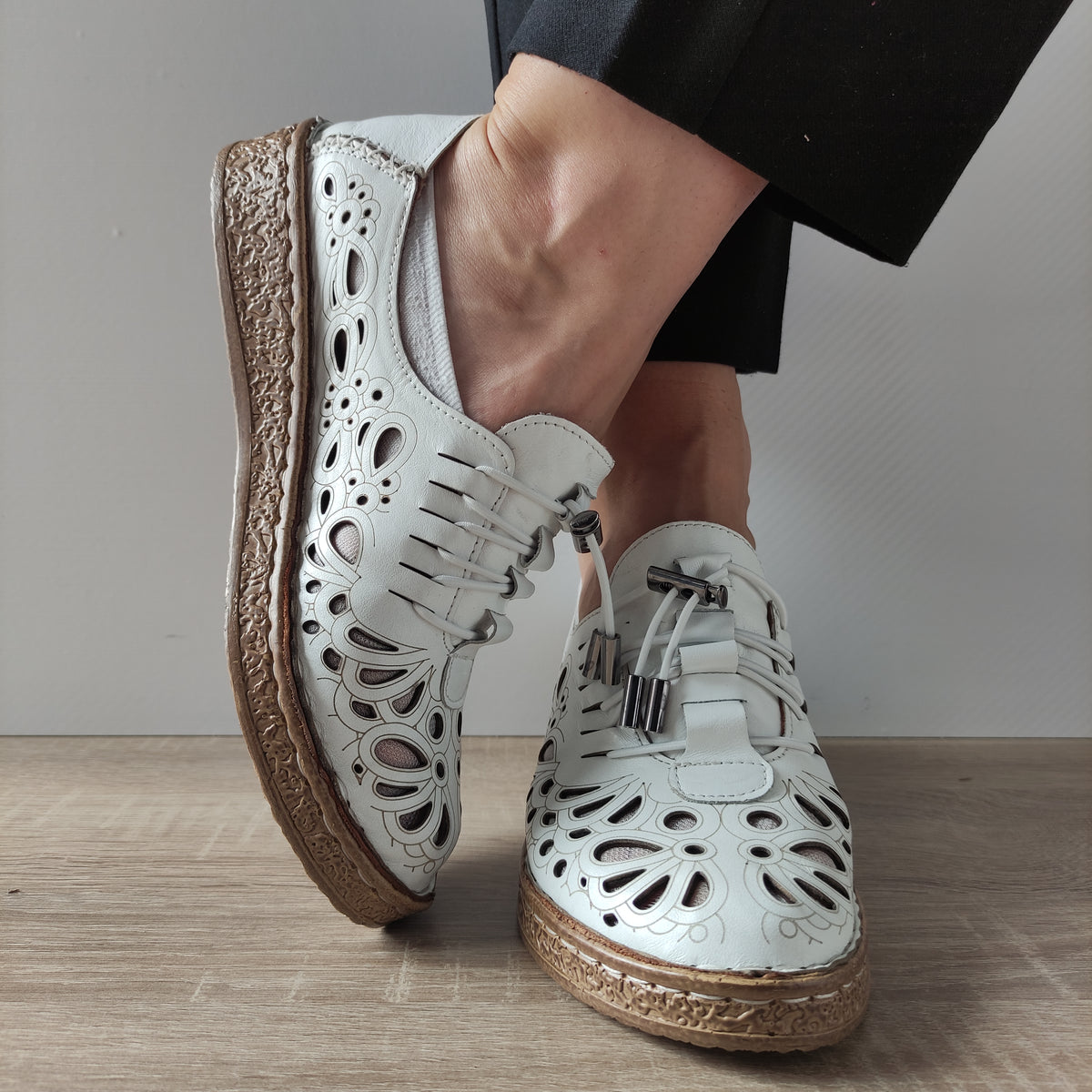 PANTOFI PERFORATI DAMA DOGATI 7154-1 ALBI - imagine 4