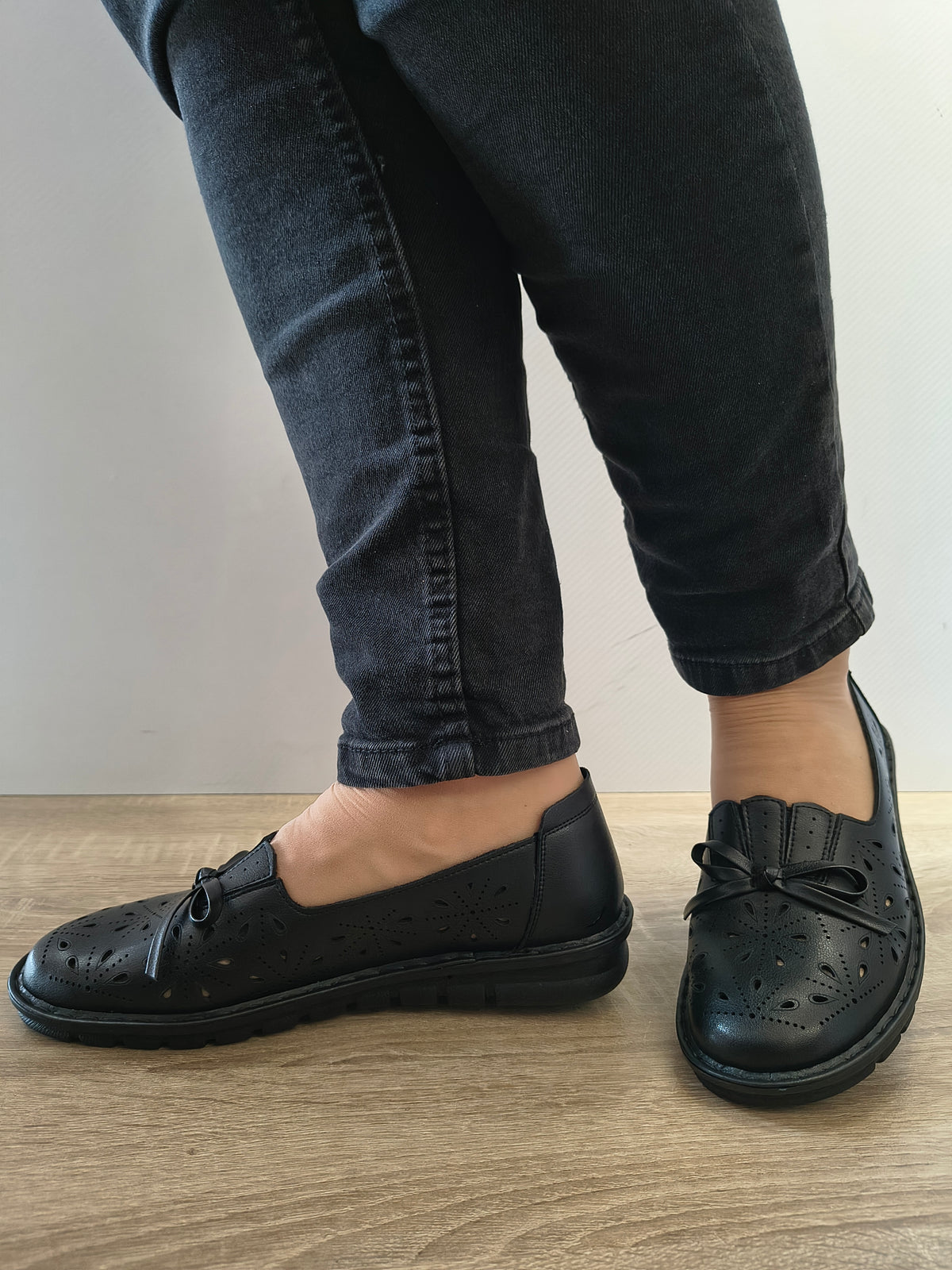 PANTOFI PERFORATI DAMA FORMAZIONE J0525 NEGRU - imagine 2