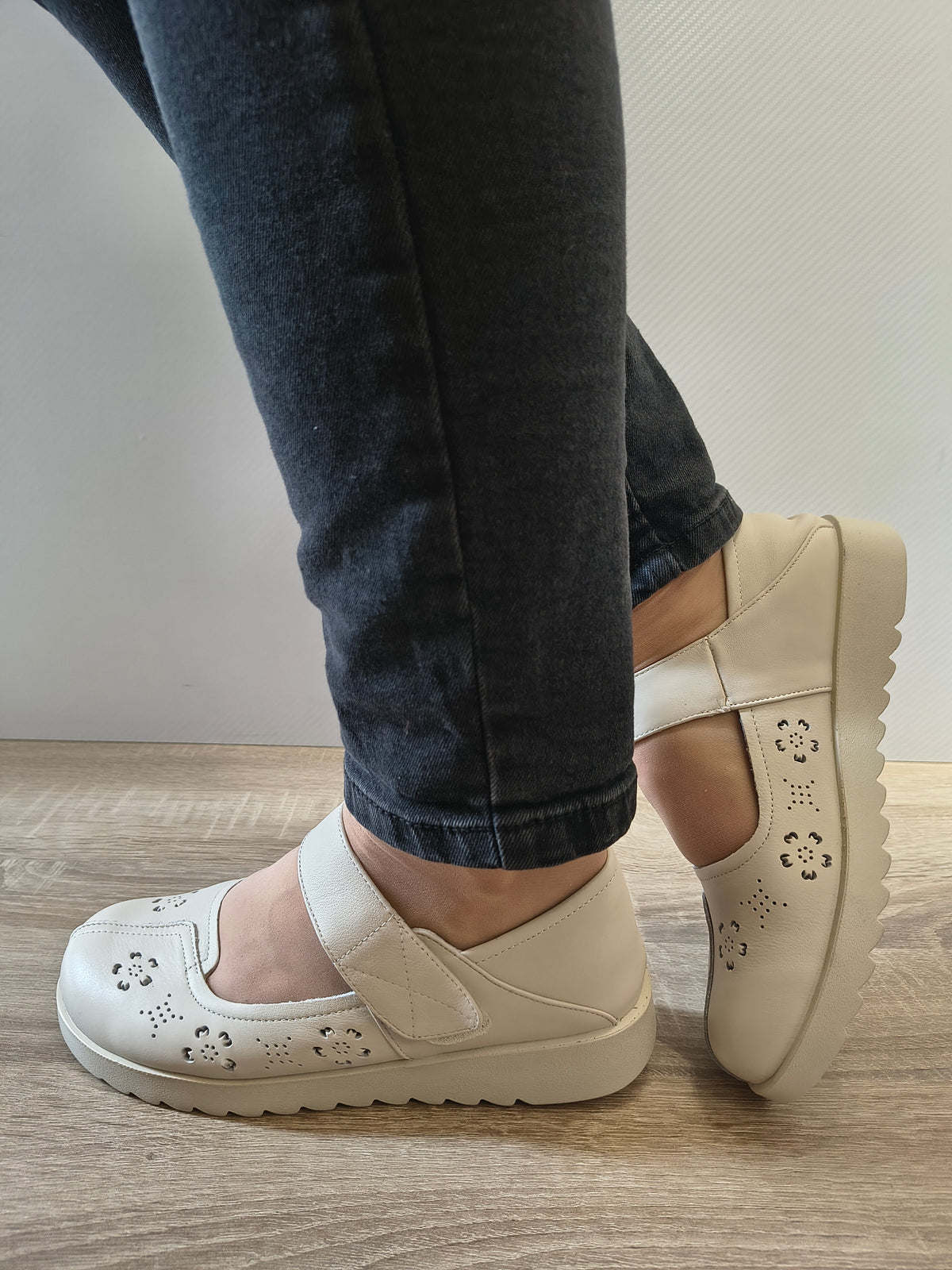 PANTOFI CASUAL DAMA FORMAZIONE 80-131 CREM - imagine 3