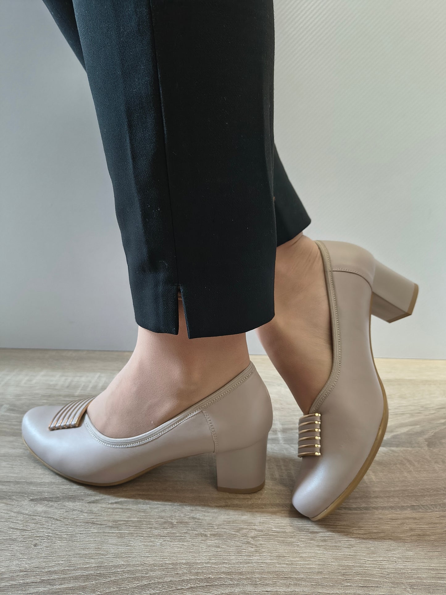 PANTOFI ELEGANTI DAMA AGA 01896 3190 000 NUDE