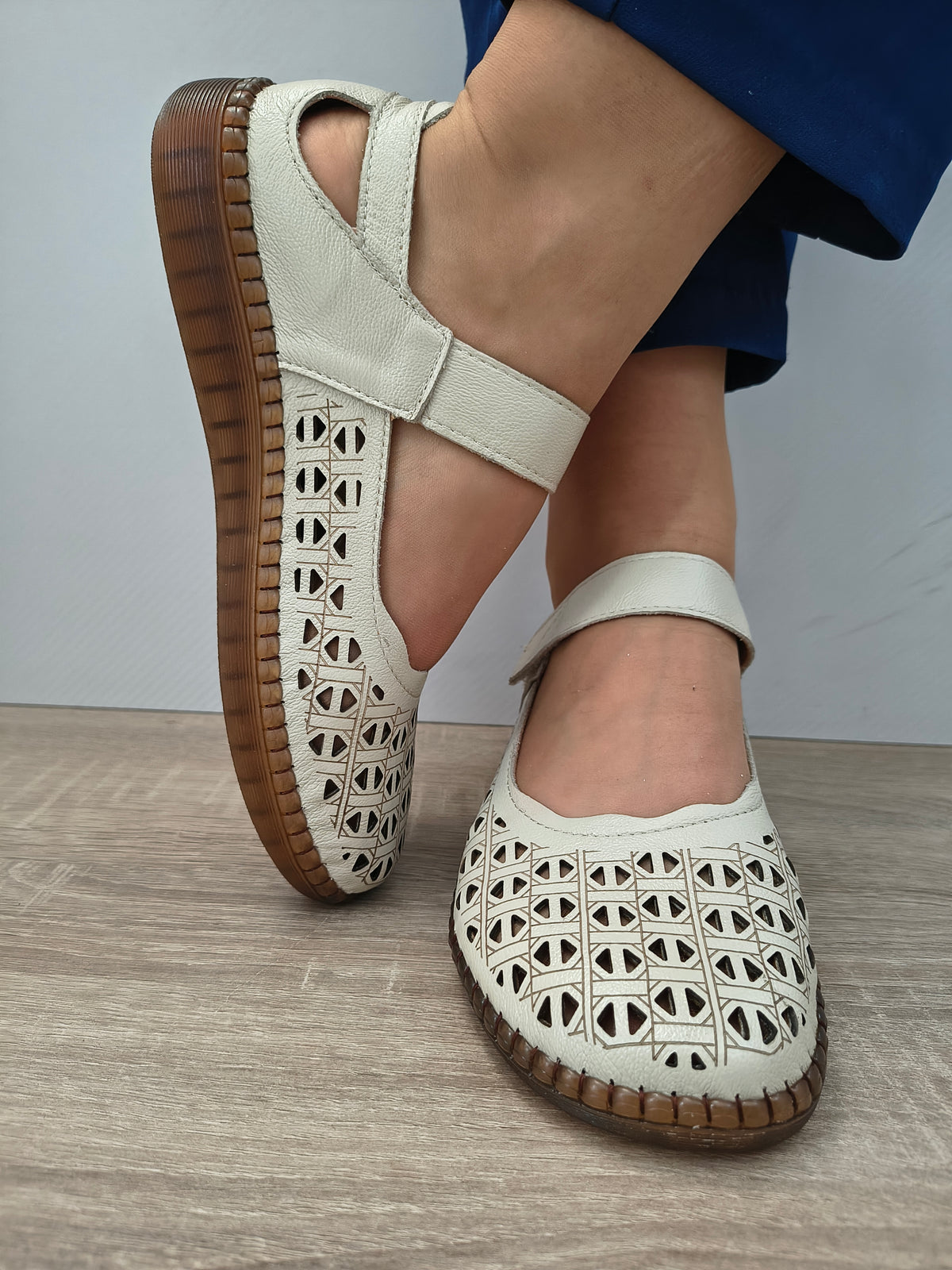 PANTOFI PERFORATI DAMA FORMAZIONE S9686 CREM - imagine 3