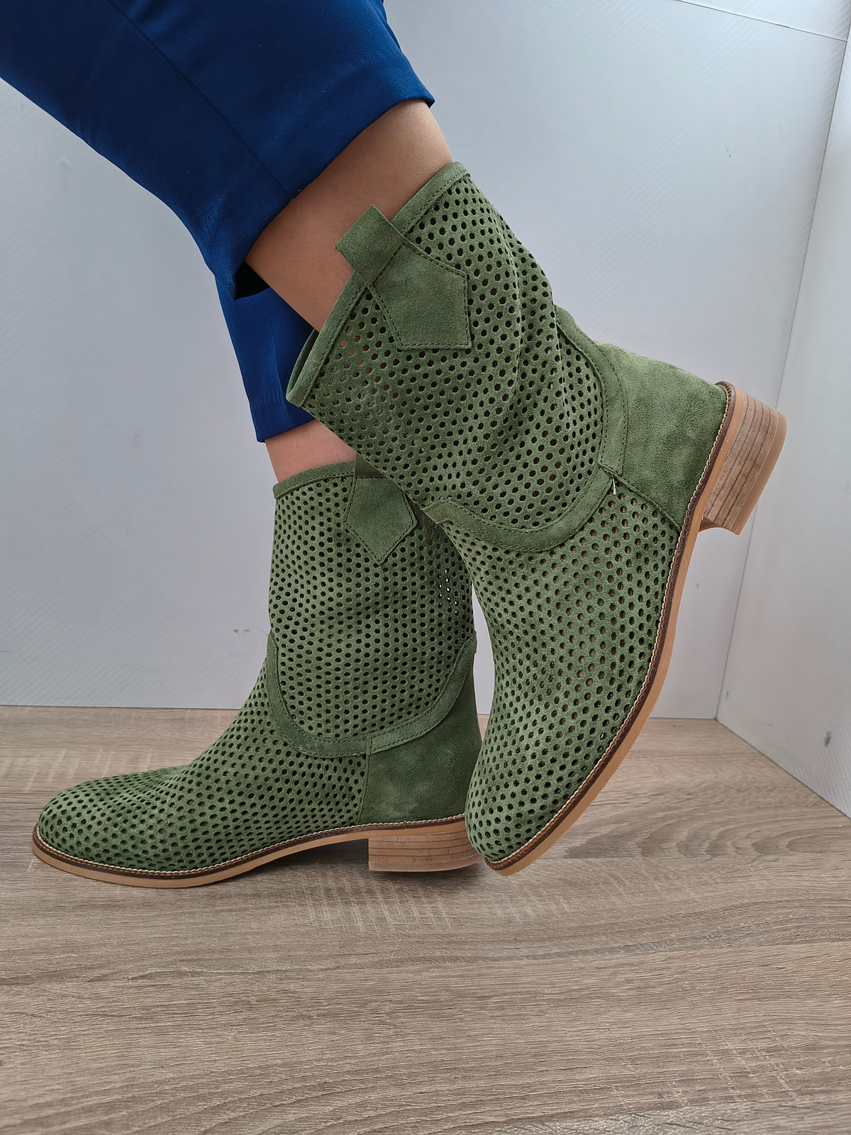 GHETE ELEGANTE DAMA DOGATI 095 3952-13 VERDE SUEDE 2410 - imagine 2
