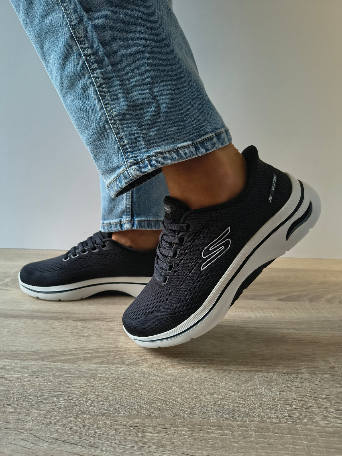 PANTOFI SPORT BARBATI SKECHERS 216812 BKW NEGRU - imagine 4