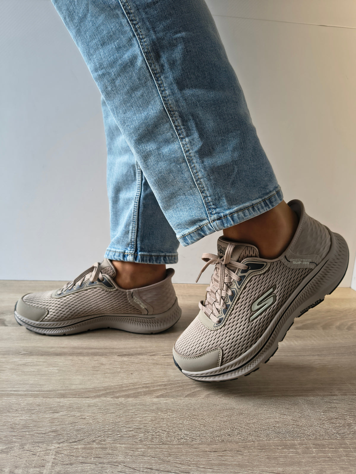 PANTOFI SPORT BARBATI SKECHERS 220863 NAT BEJ NATURAL - imagine 4