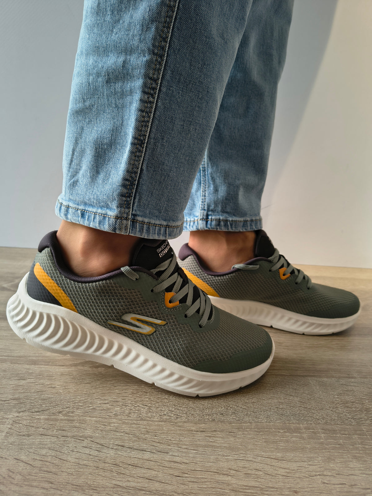 PANTOFI SPORT BARBATI SKECHERS 216373 OLBR OLIVE - imagine 2