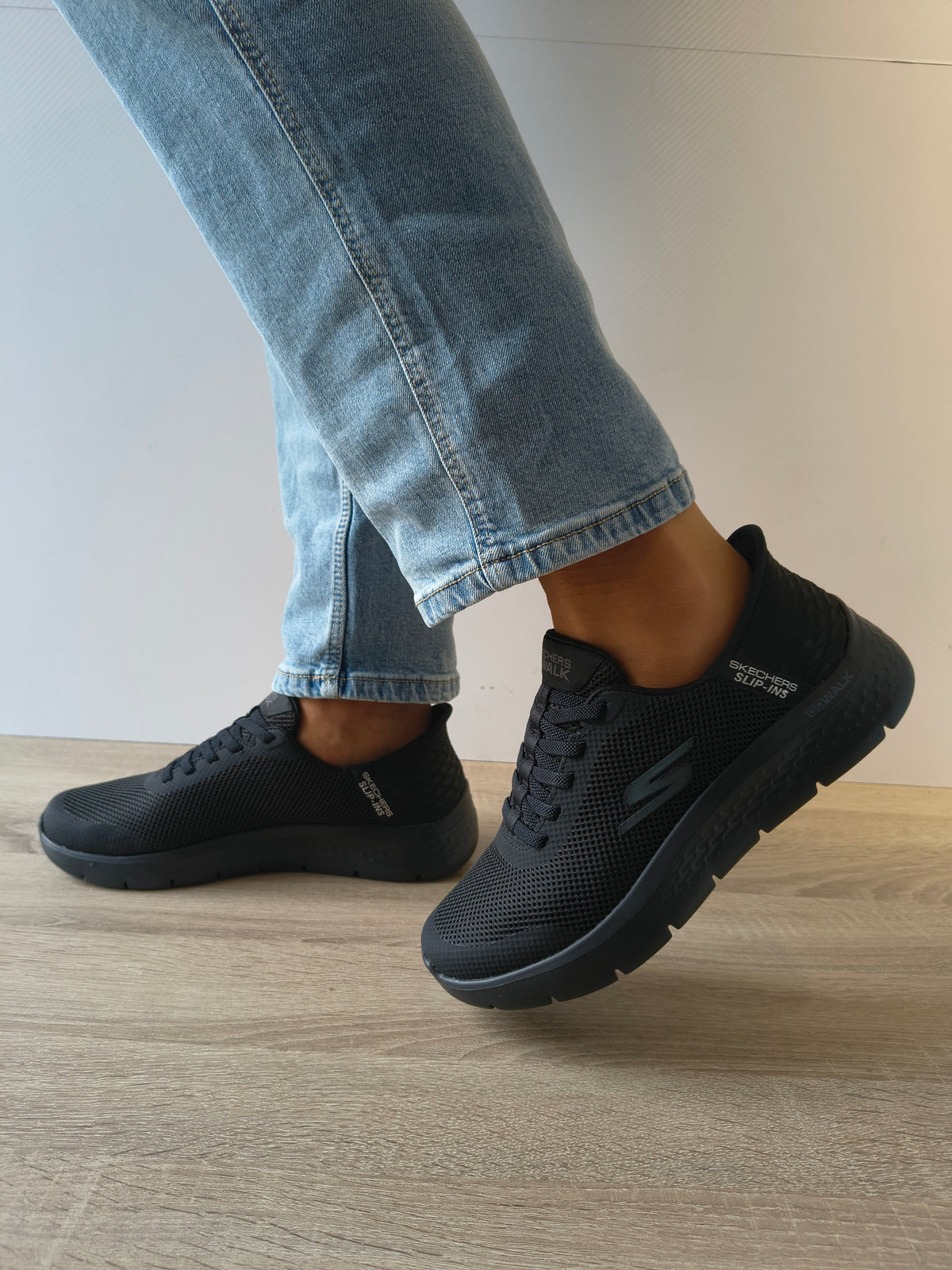 PANTOFI SPORT BARBATI SKECHERS 216324 BBK NEGRU - imagine 4