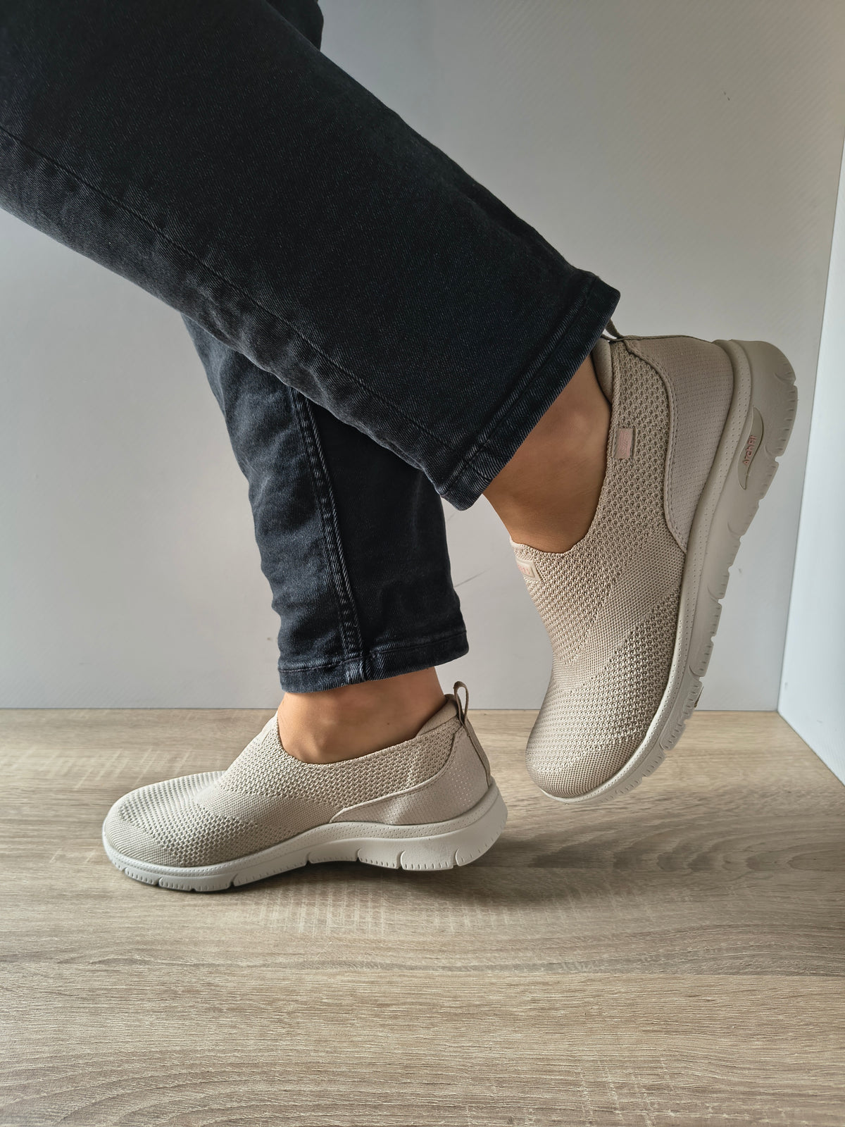 PANTOFI SPORT DAMA SKECHERS 104680 TPE BEJ NATURAL - imagine 2