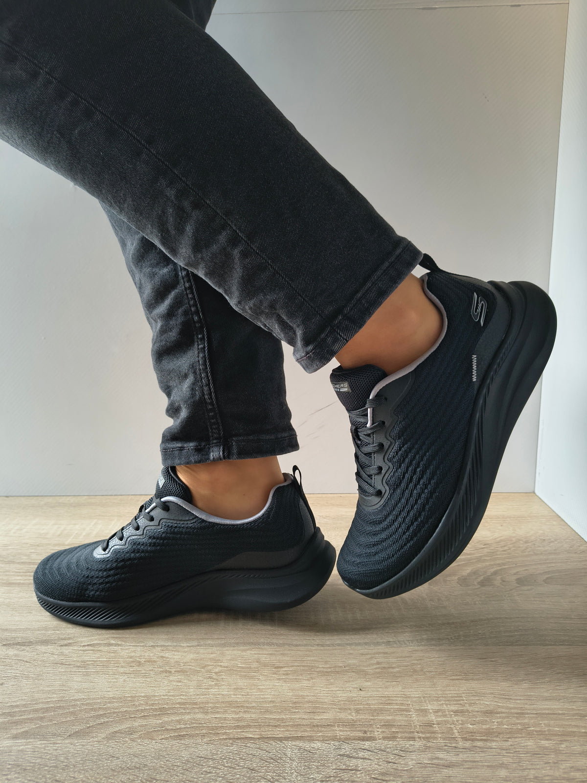 PANTOFI SPORT DAMA SKECHERS 117731 BBK NEGRU - imagine 2
