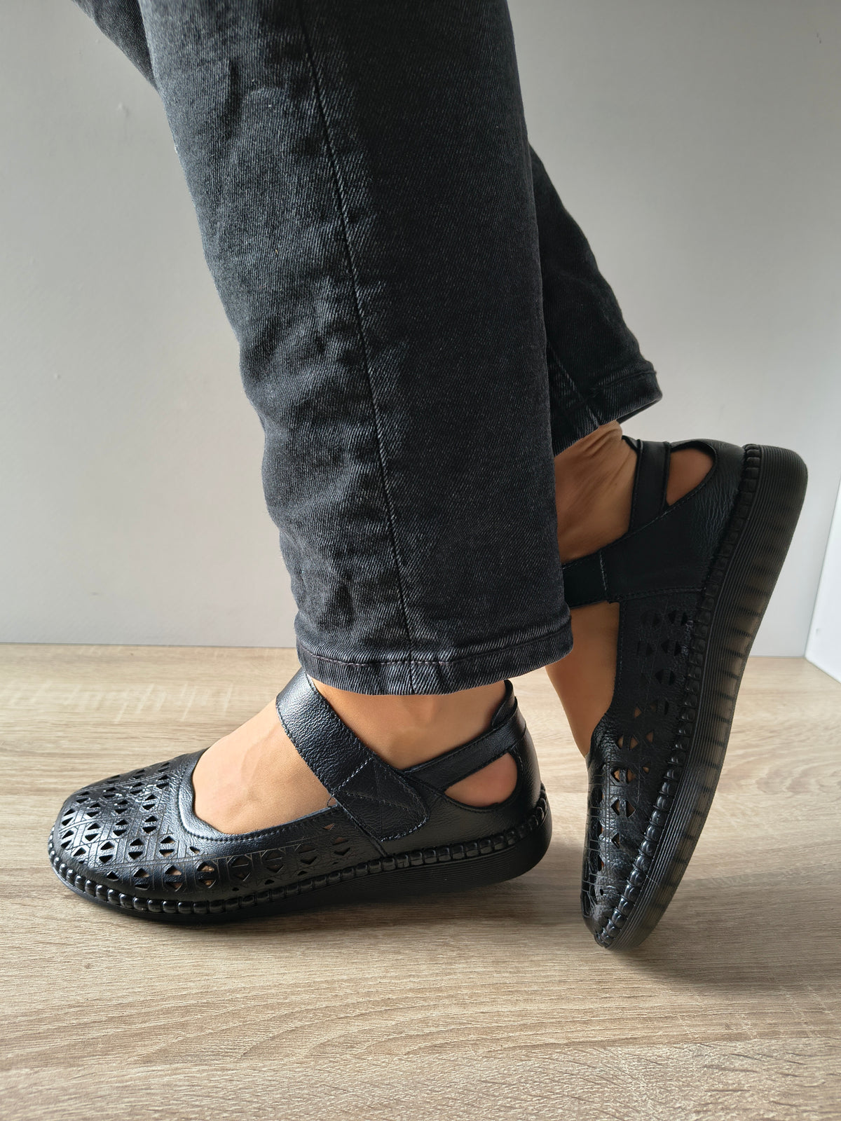 PANTOFI PERFORATI DAMA FORMAZIONE S9686 NEGRU - imagine 5