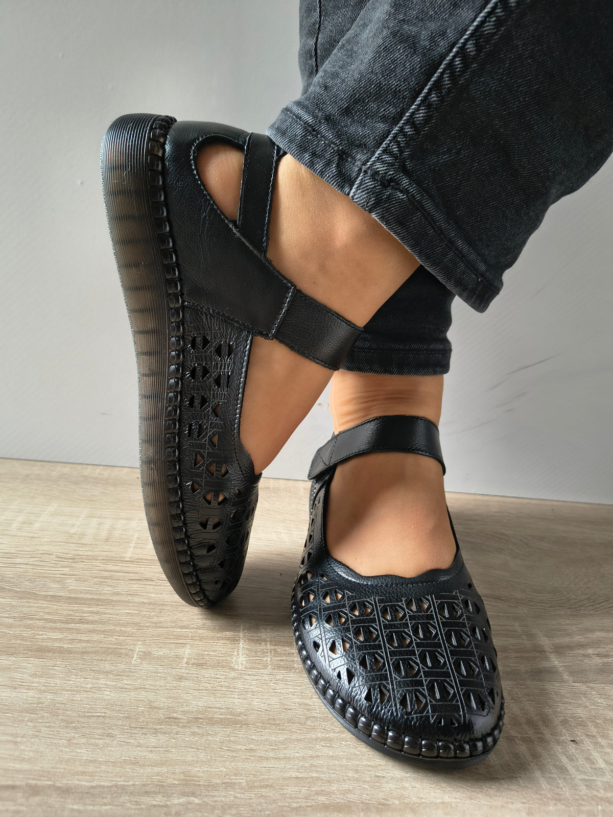 PANTOFI PERFORATI DAMA FORMAZIONE S9686 NEGRU - imagine 3