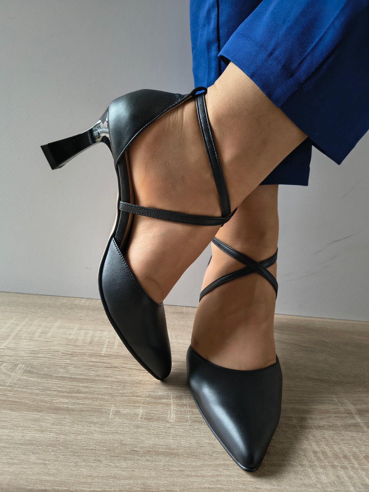 PANTOFI DECUPATI DAMA ANTONIO 12420 NEGRU - imagine 3