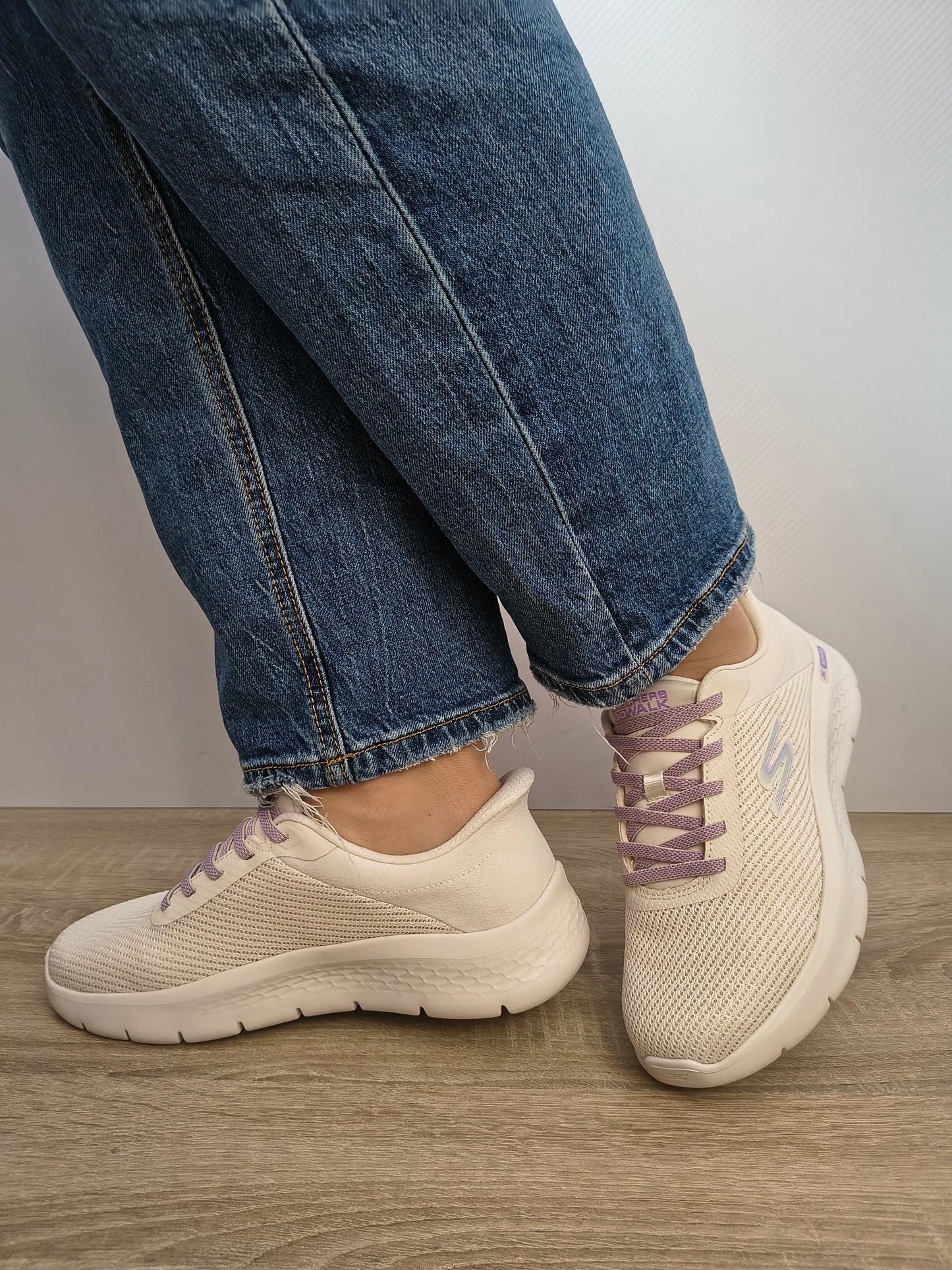 PANTOFI SPORT DAMA SKECHERS 125516 OFWT CREM/LILA