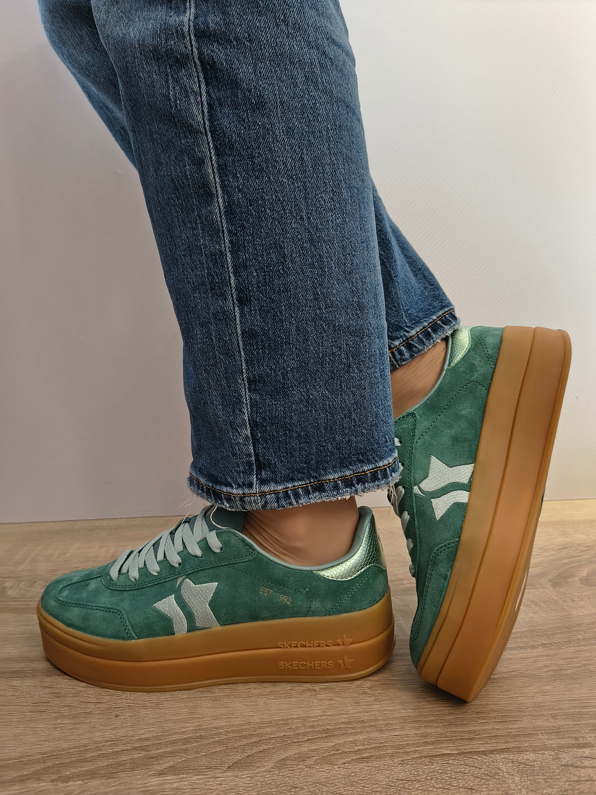 PANTOFI CASUAL DAMA SKECHERS 185430 GRN VERDE DESCHIS VELUR - imagine 4
