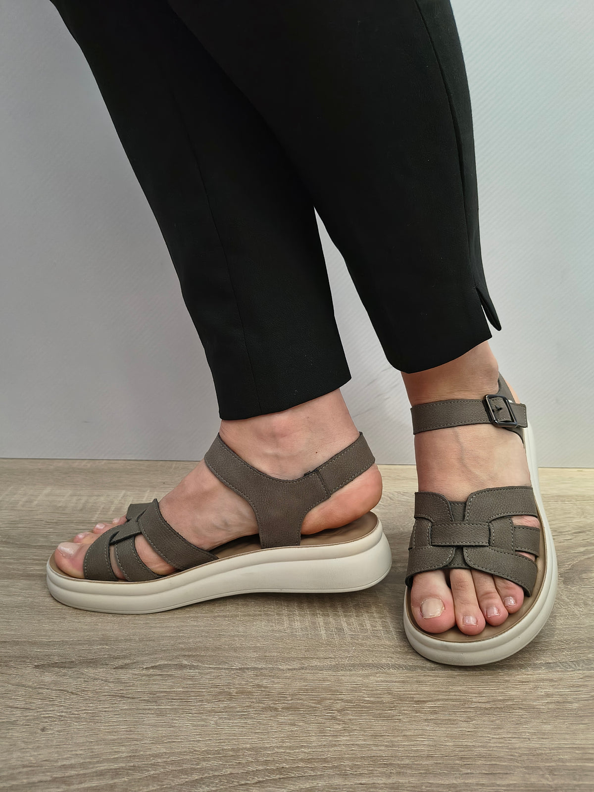 Sandale Casual Damă Formazione 28-022 Grey Nubuck - Piele Naturală Nubuck - imagine 2