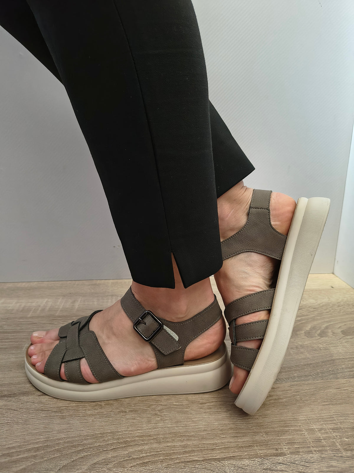 Sandale Casual Damă Formazione 28-022 Grey Nubuck - Piele Naturală Nubuck - imagine 3