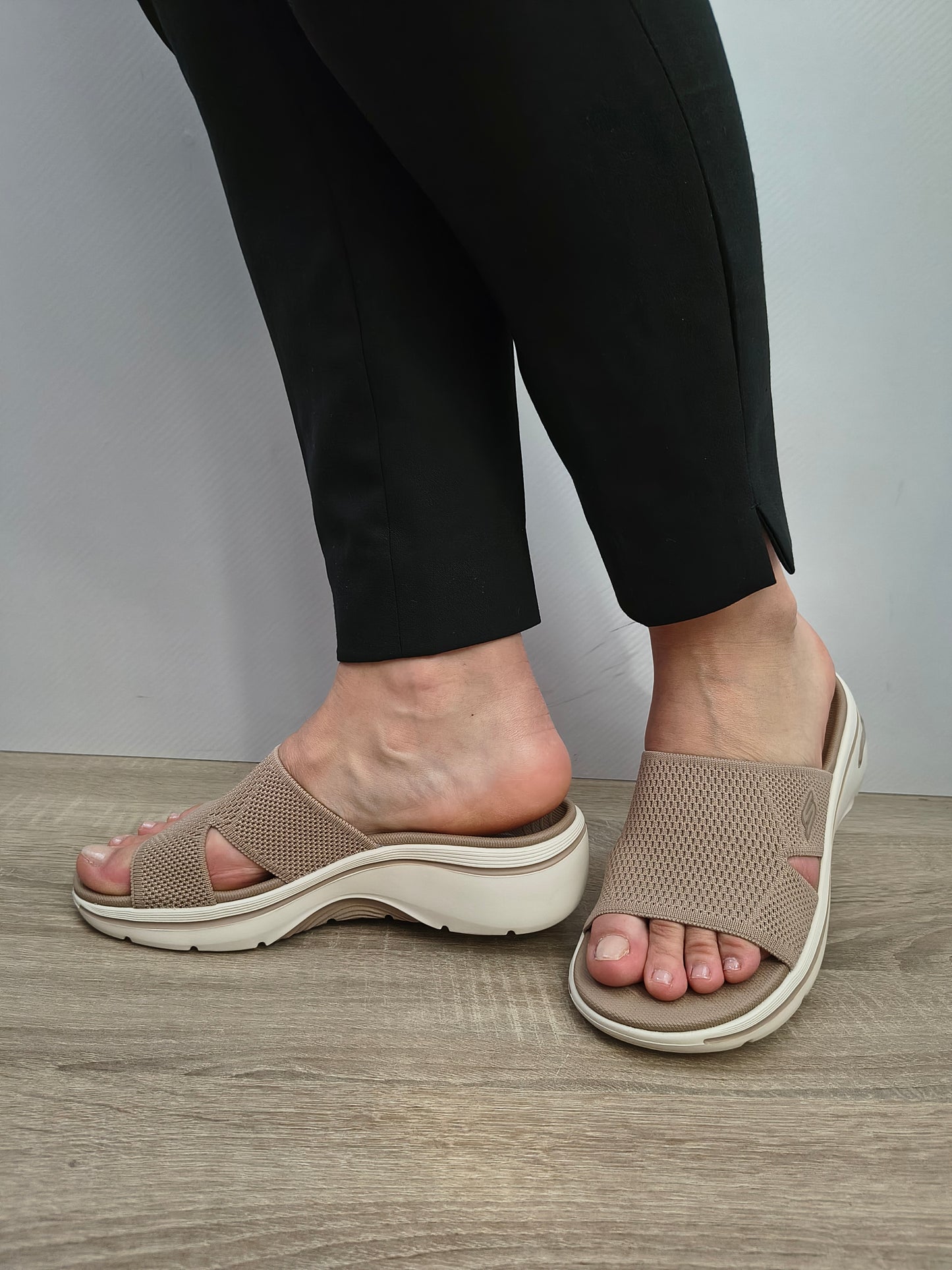 Saboti Casual Damă Skechers 140865 Tan Bej - Textil