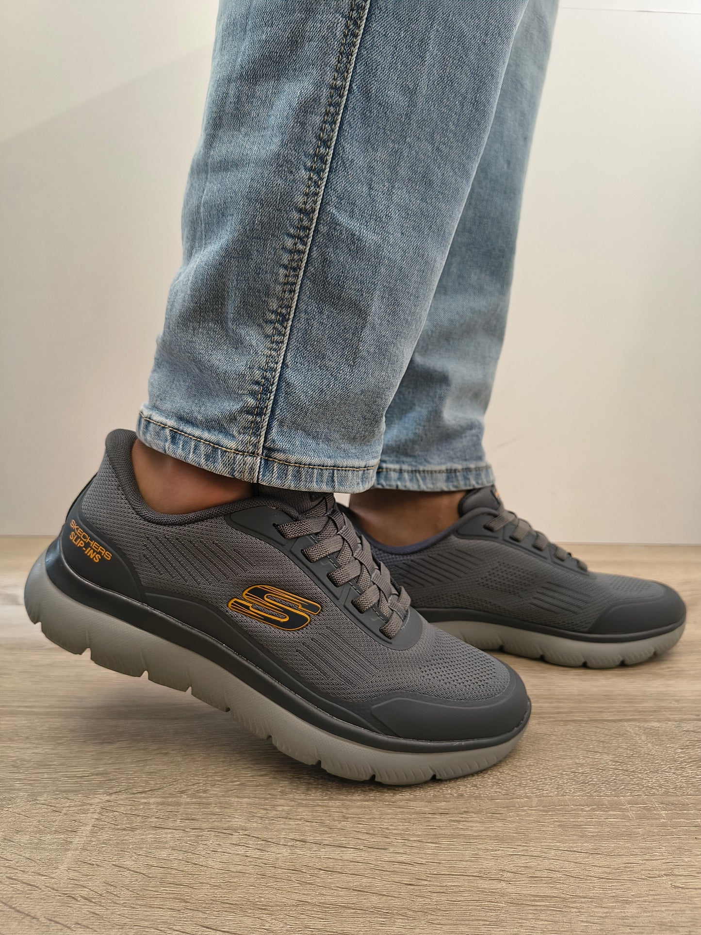 Pantofi Sport Bărbați Skechers 233047 Ccor Gri - Textil