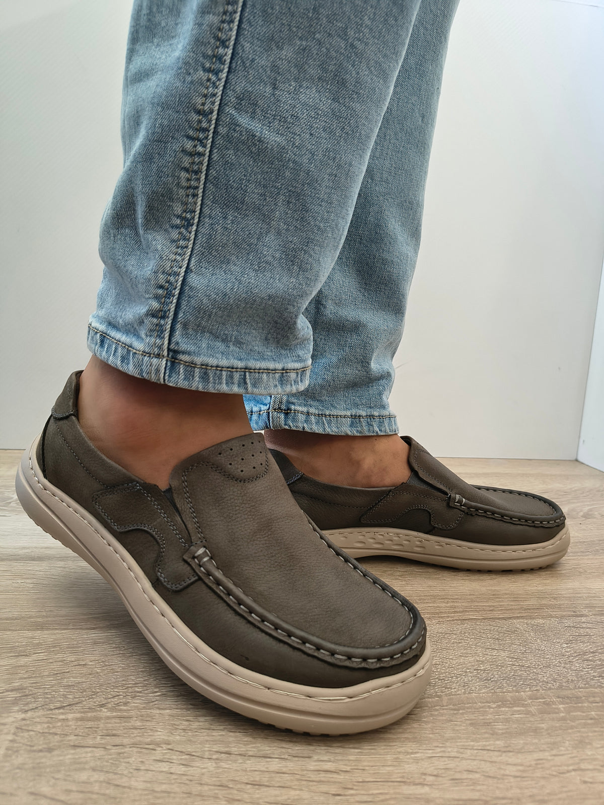 Pantofi Casual Bărbați Mels 85170 Grey - Piele Naturală Nubuck - imagine 2