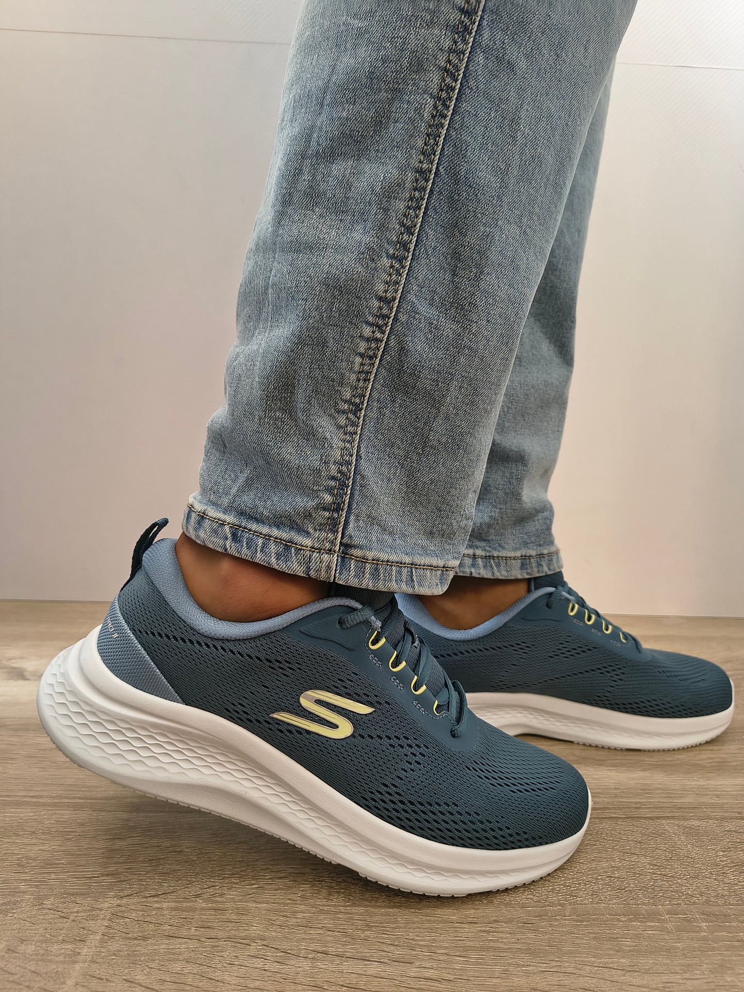 Pantofi Sport Bărbați Skechers 233184 Teal Albastru Turcoaz - Textil