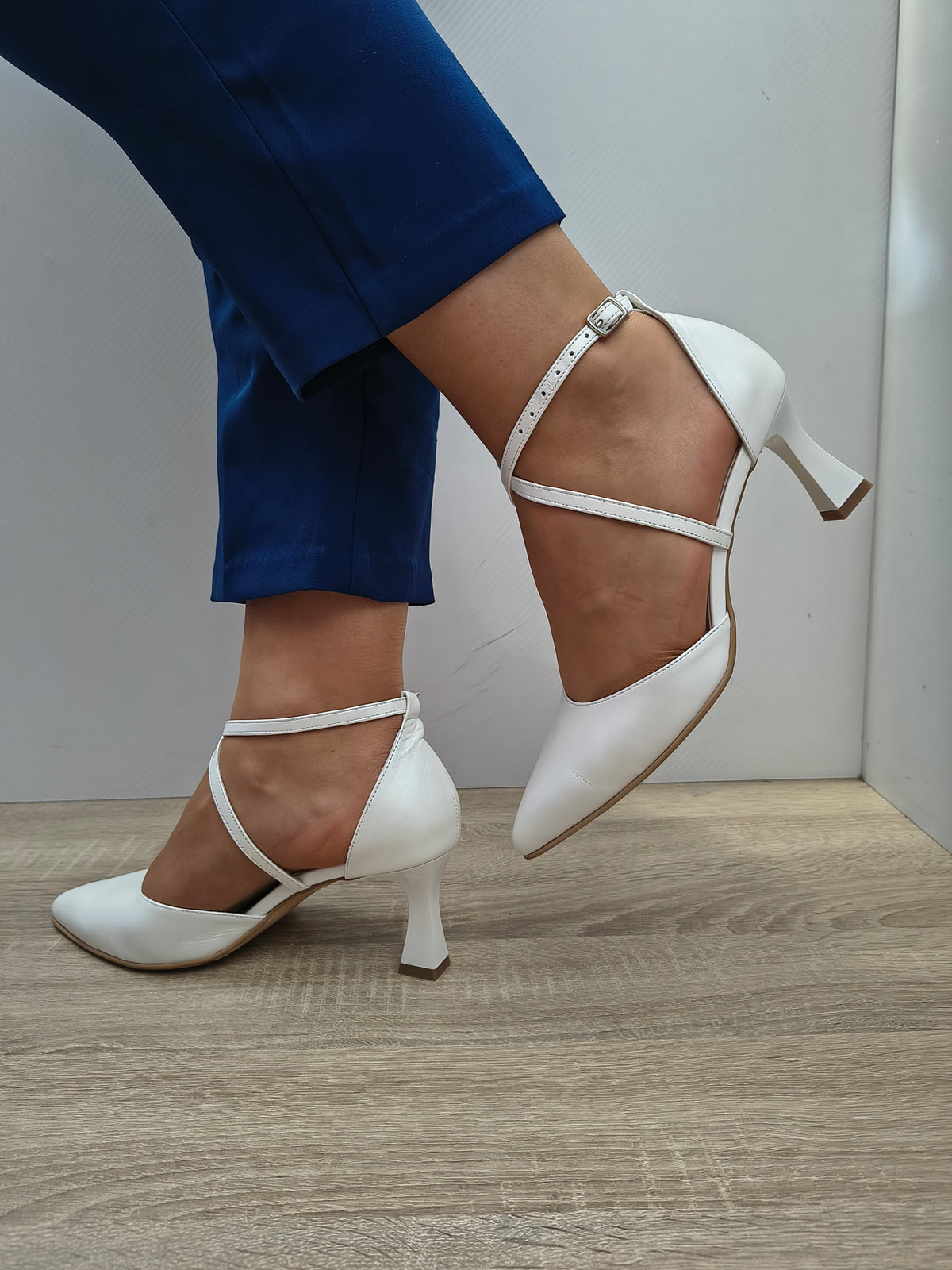 Pantofi Decupati Damă Antonio 12420 Alb Sidef - Piele Naturală - imagine 2