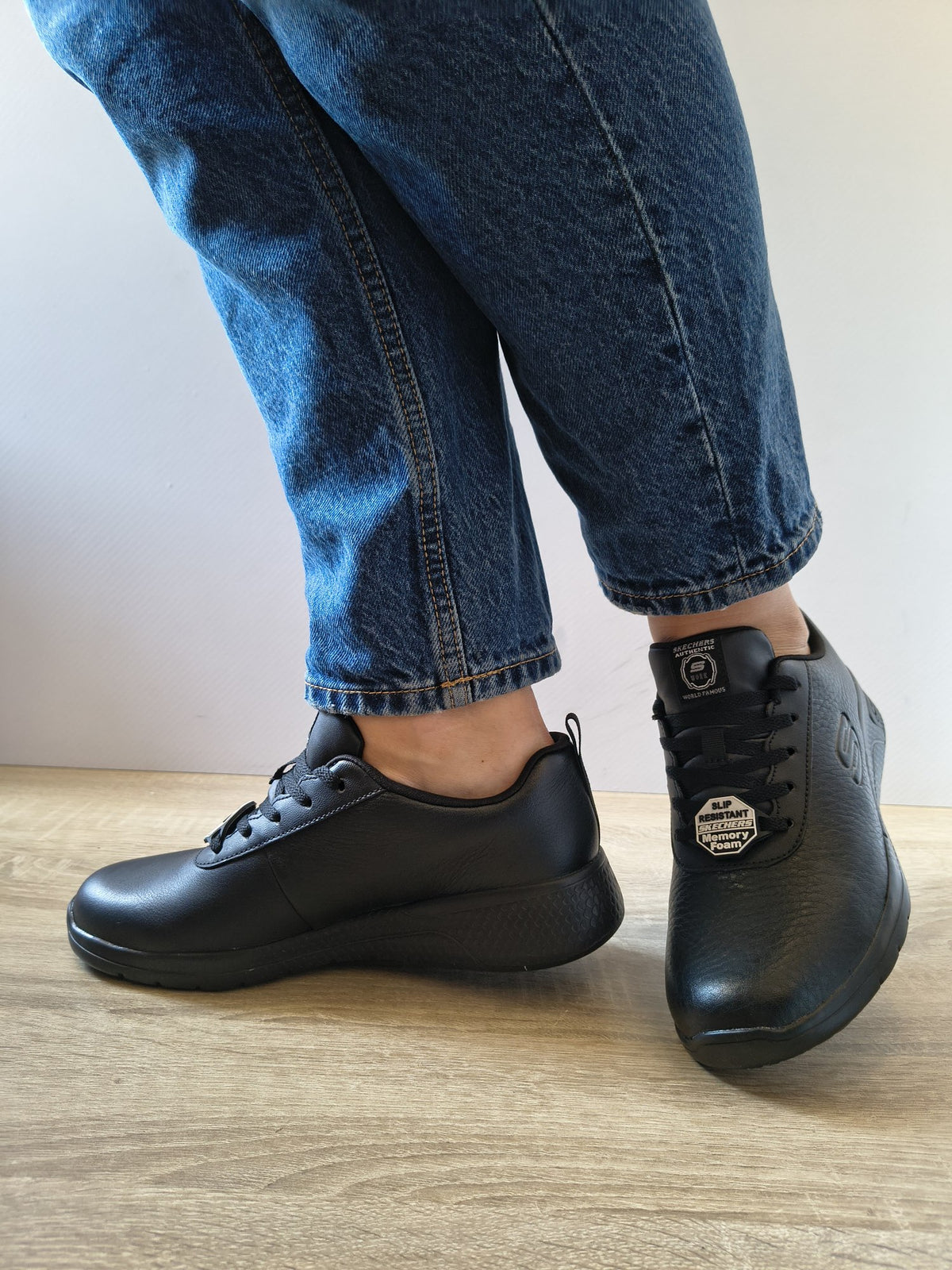 PANTOFI SPORT DAMĂ SKECHERS 108010EC BLK NEGRI