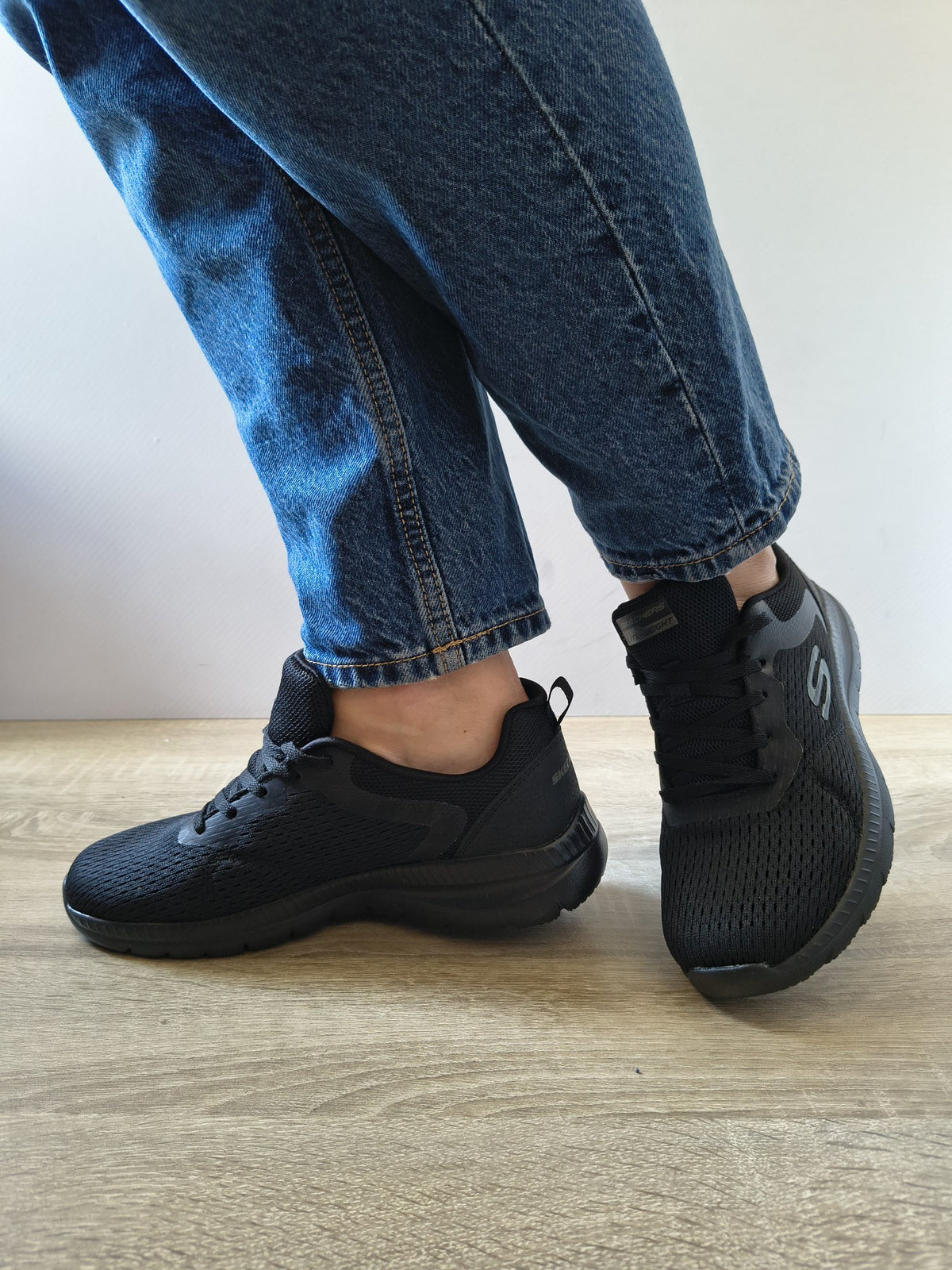PANTOFI SPORT DAMĂ SKECHERS 12607 BBK NEGRI
