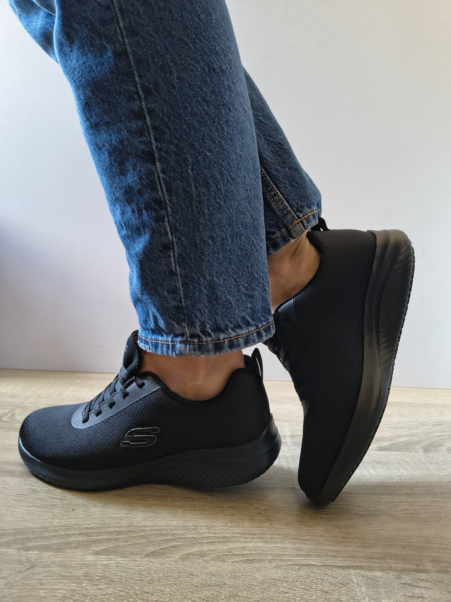 PANTOFI SPORT DAMĂ SKECHERS 108176EC BLK NEGRI