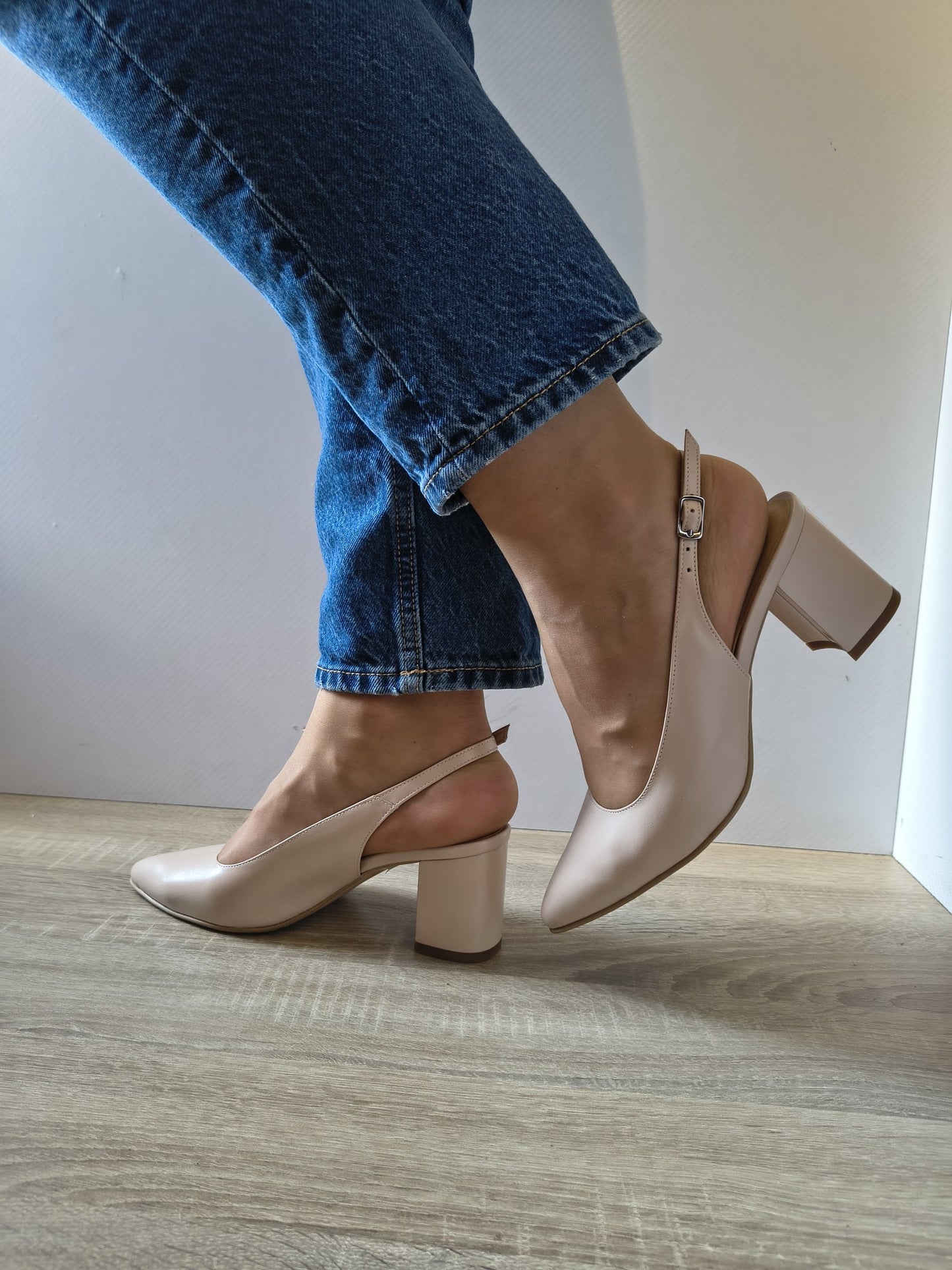 PANTOFI ELEGANȚI DAMĂ ANTONIO 8420 NUDE