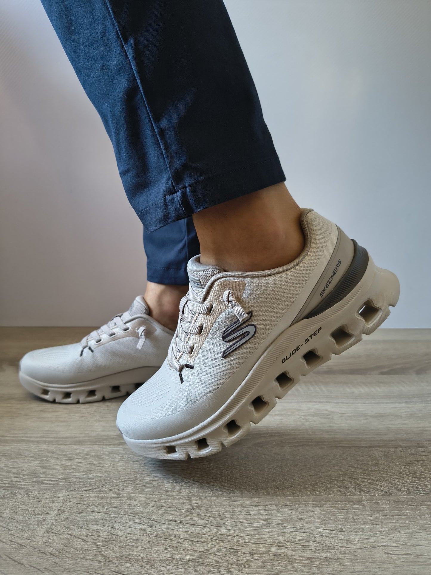 PANTOFI SPORT BĂRBAȚI SKECHERS 233132 TPE BEJ TAUPE