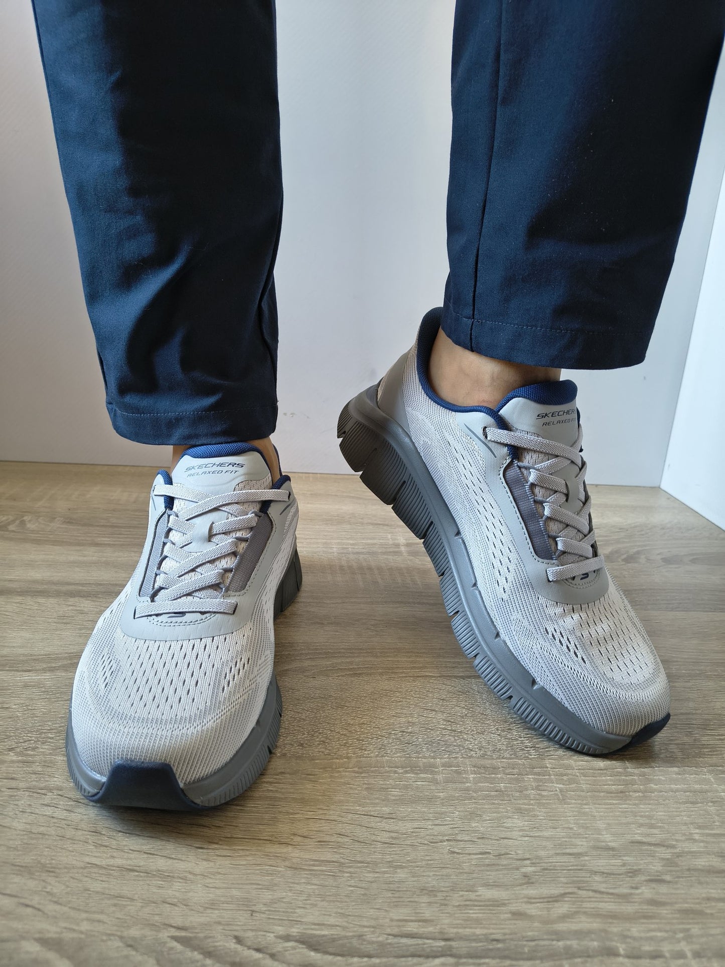 PANTOFI SPORT BĂRBAȚI SKECHERS 233218 GYNV GRI DESCHIS