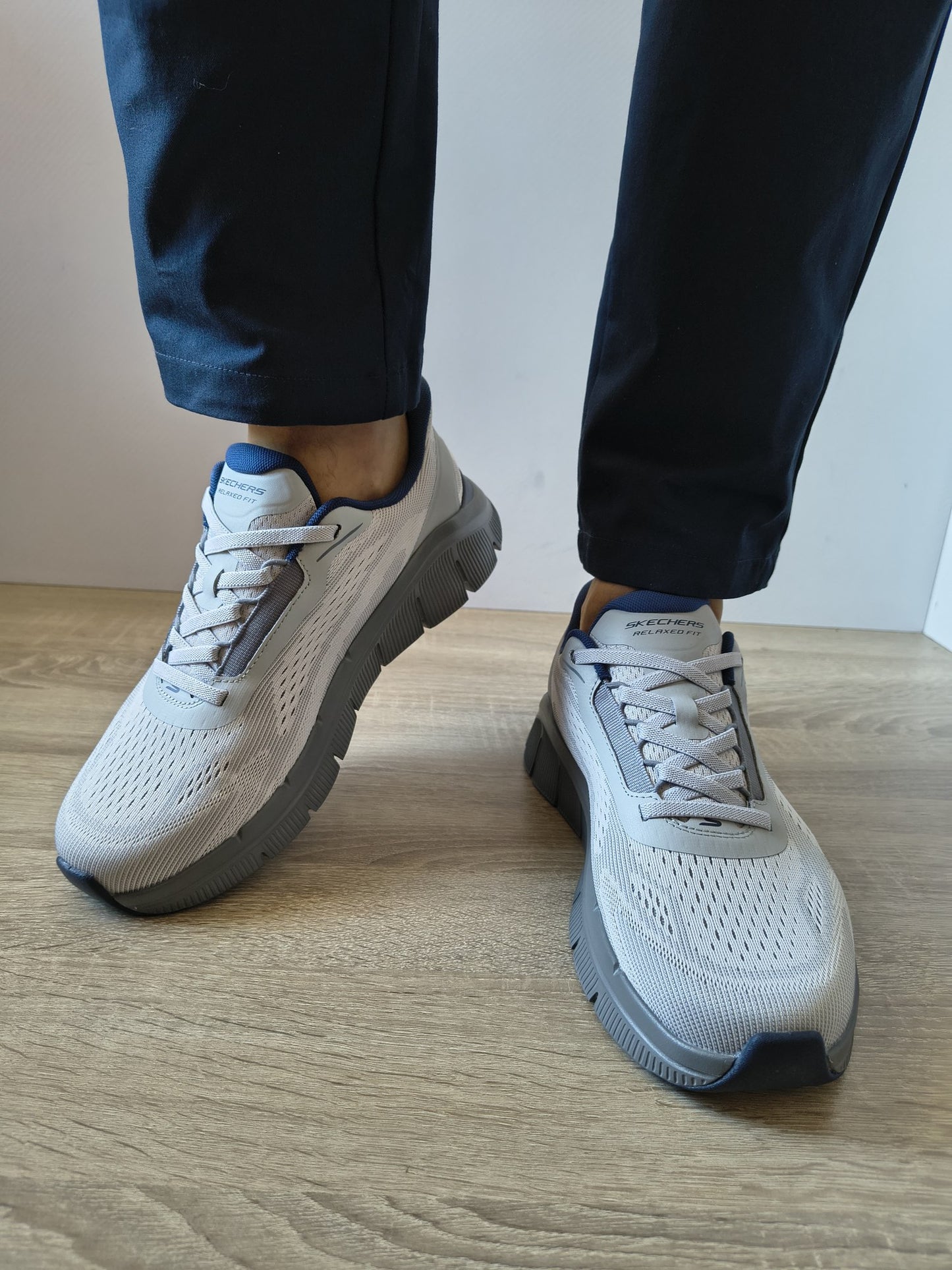 PANTOFI SPORT BĂRBAȚI SKECHERS 233218 GYNV GRI DESCHIS