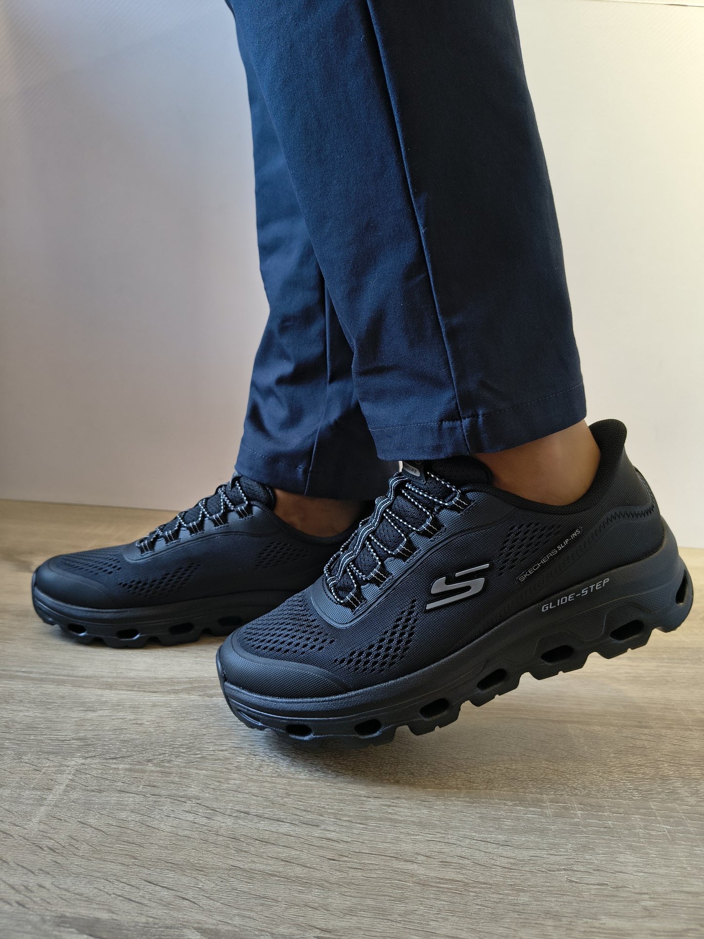 PANTOFI SPORT BĂRBAȚI SKECHERS 237812 BBK NEGRI