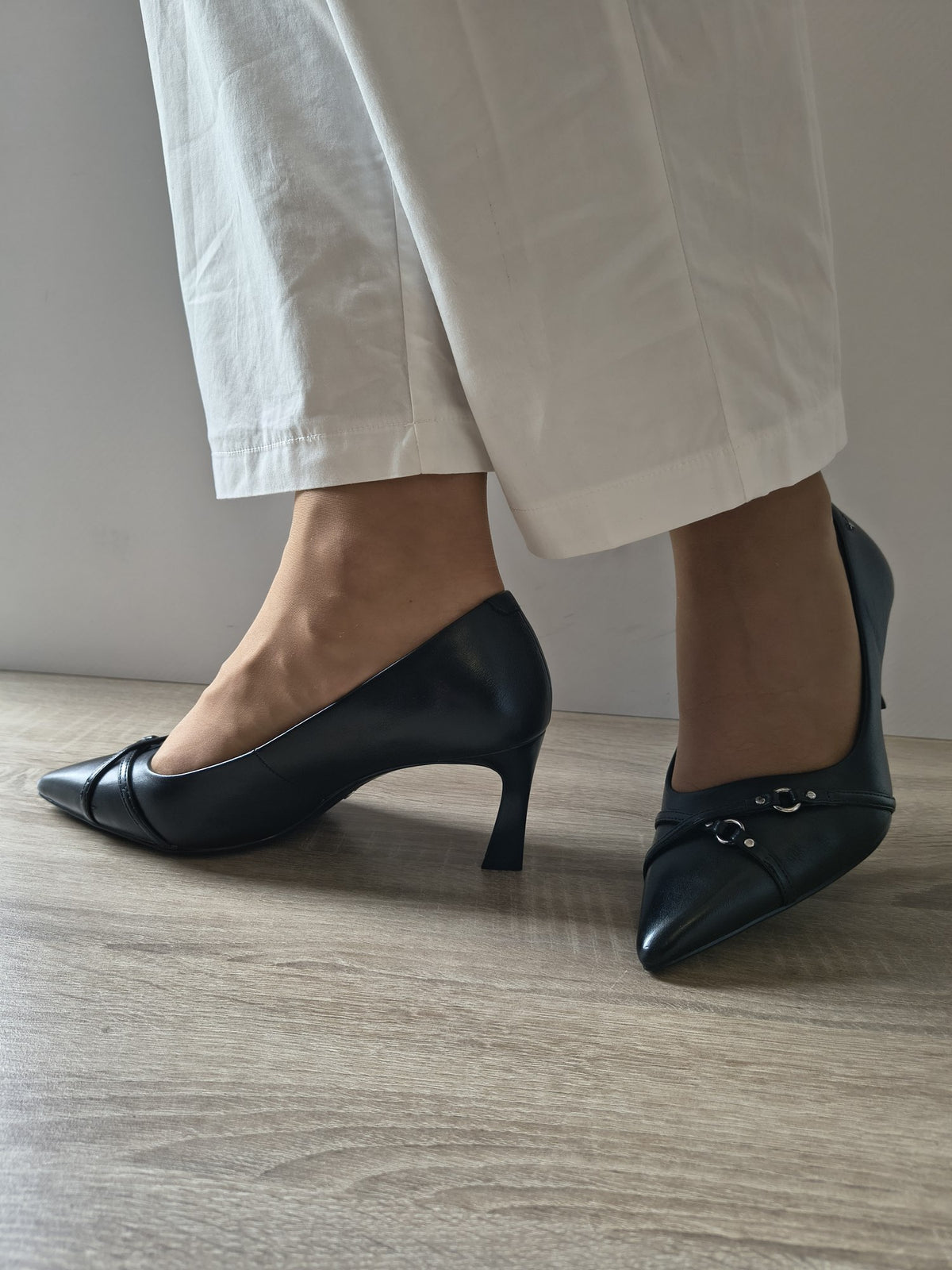 PANTOFI ELEGANȚI DAMĂ TAMARIS 22445-47 001 NEGRI