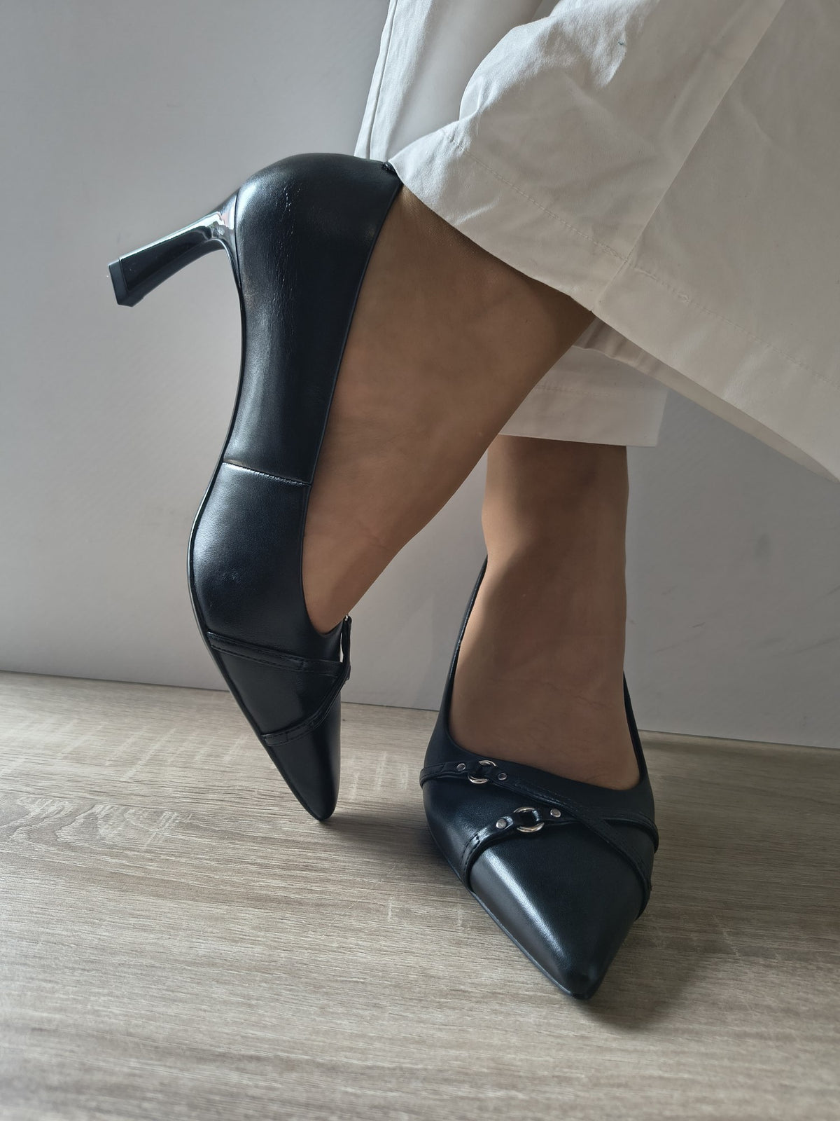 PANTOFI ELEGANȚI DAMĂ TAMARIS 22445-47 001 NEGRI