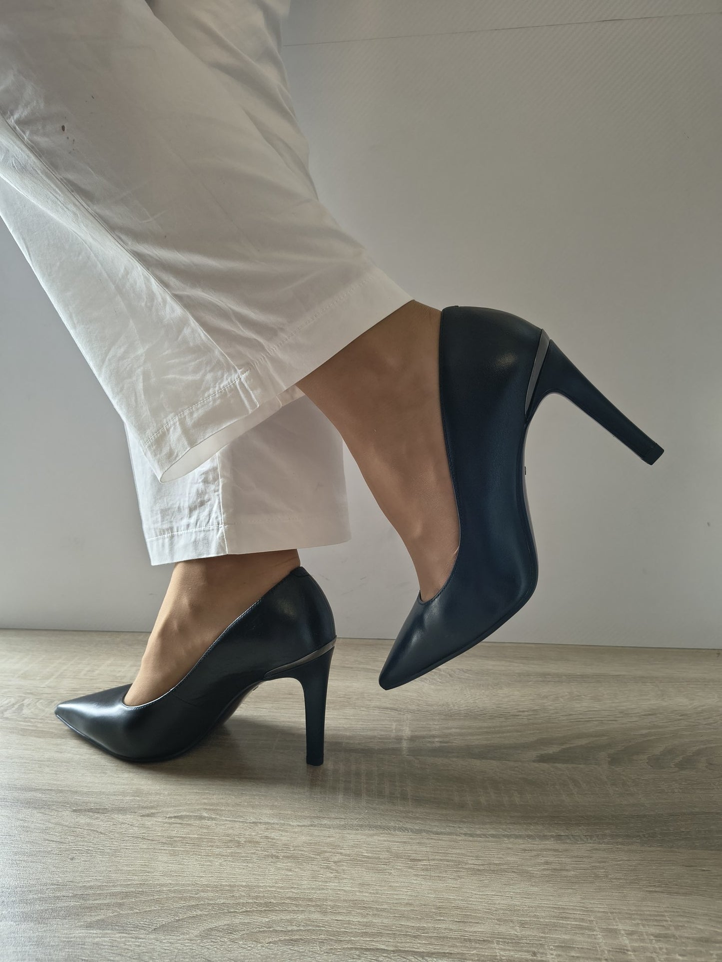 PANTOFI ELEGANȚI DAMĂ TAMARIS 22448-47 003 NEGRI