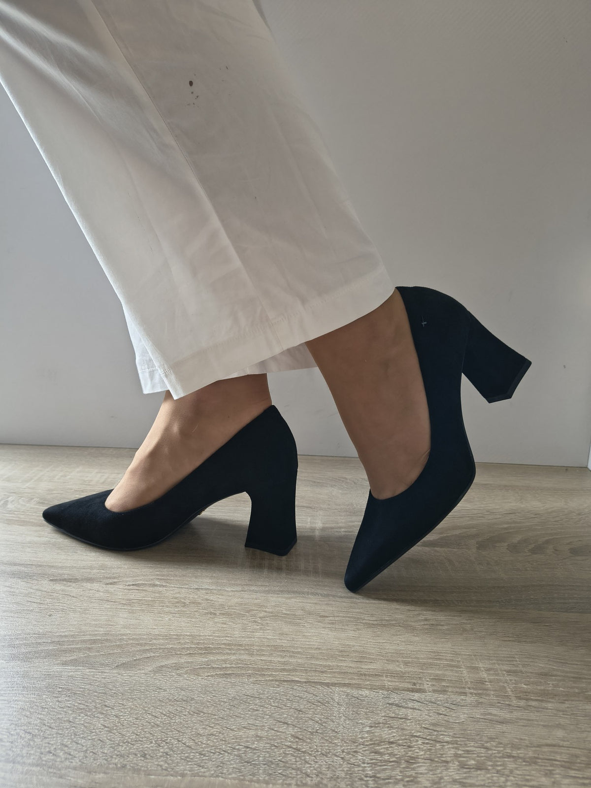 PANTOFI ELEGANȚI DAMĂ TAMARIS 22427-43 001 NEGRI VELUR