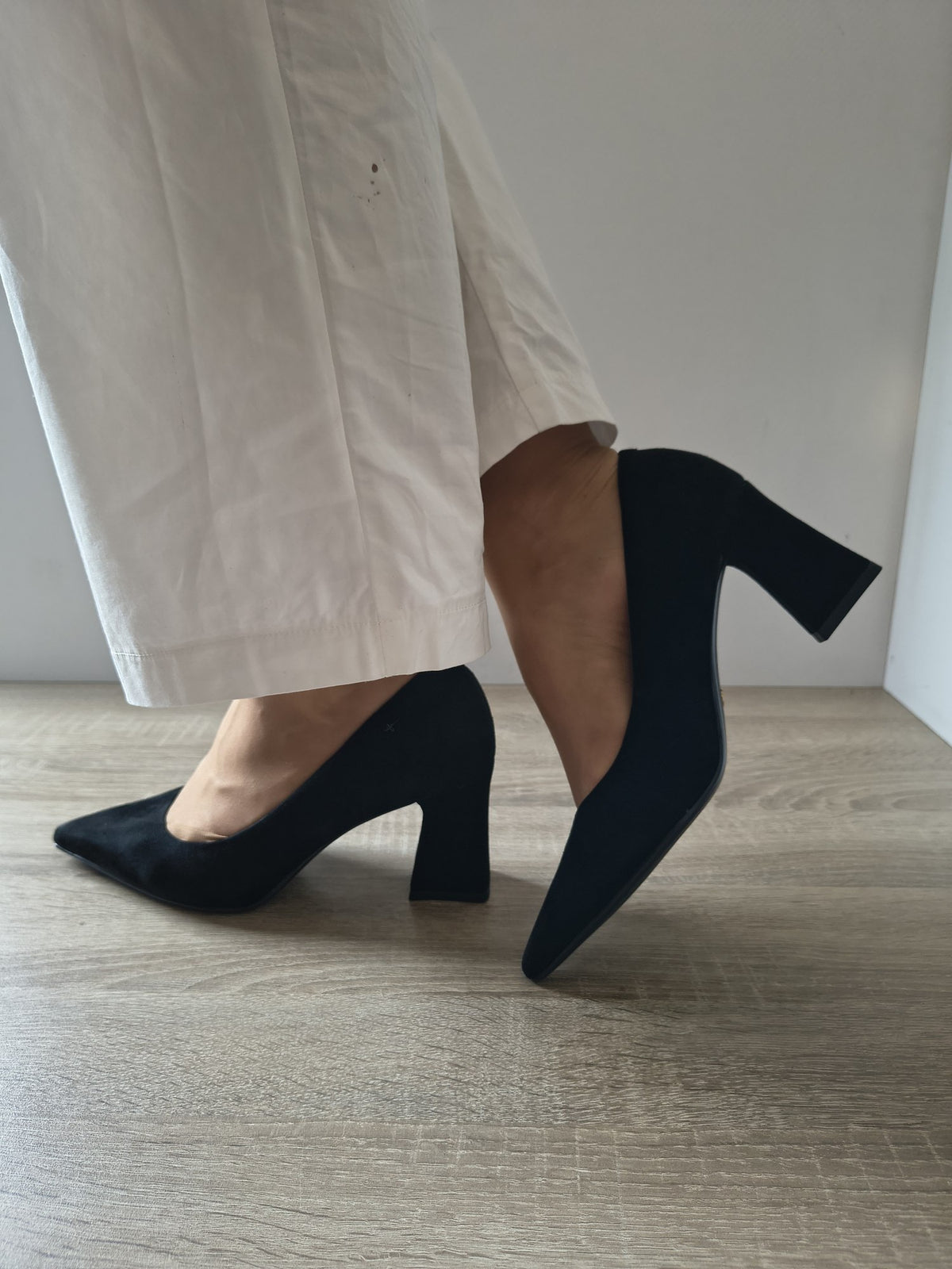 PANTOFI ELEGANȚI DAMĂ TAMARIS 22427-43 001 NEGRI VELUR