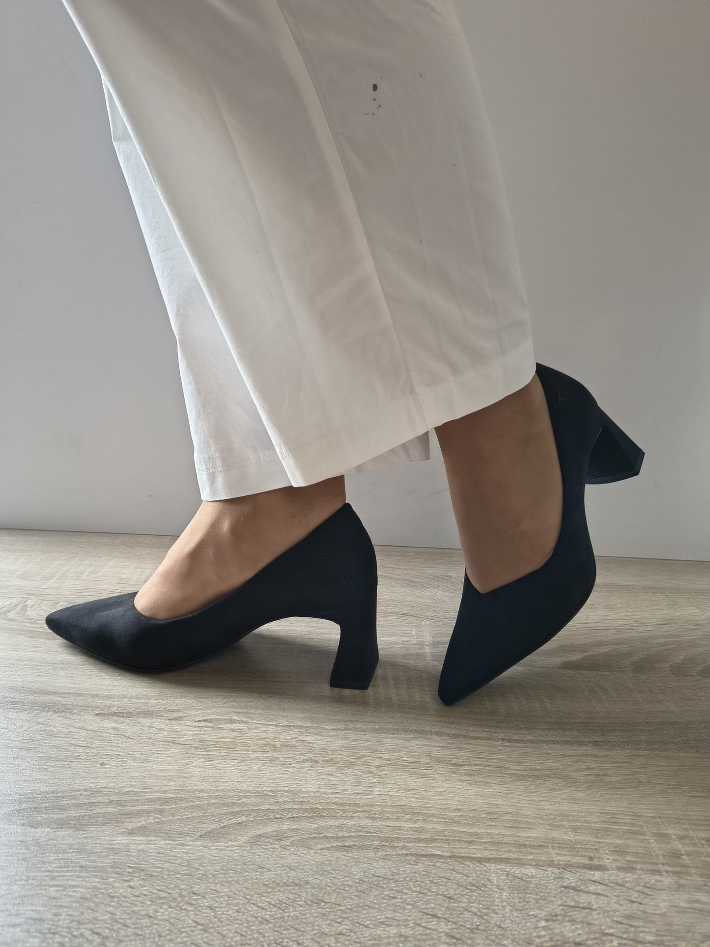 PANTOFI ELEGANȚI DAMĂ TAMARIS 22453-45 001 NEGRI VELUR