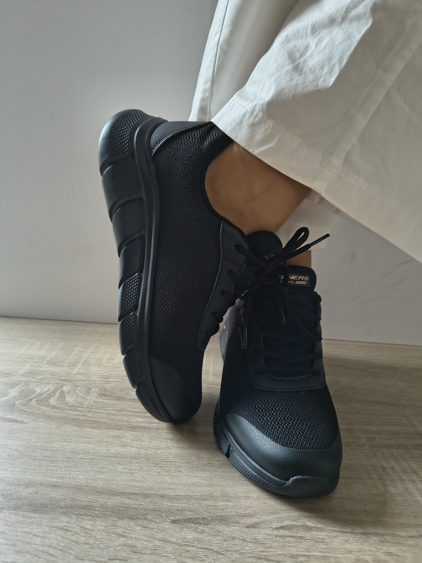 PANTOFI SPORT DAMĂ SKECHERS 117351 BBK NEGRI