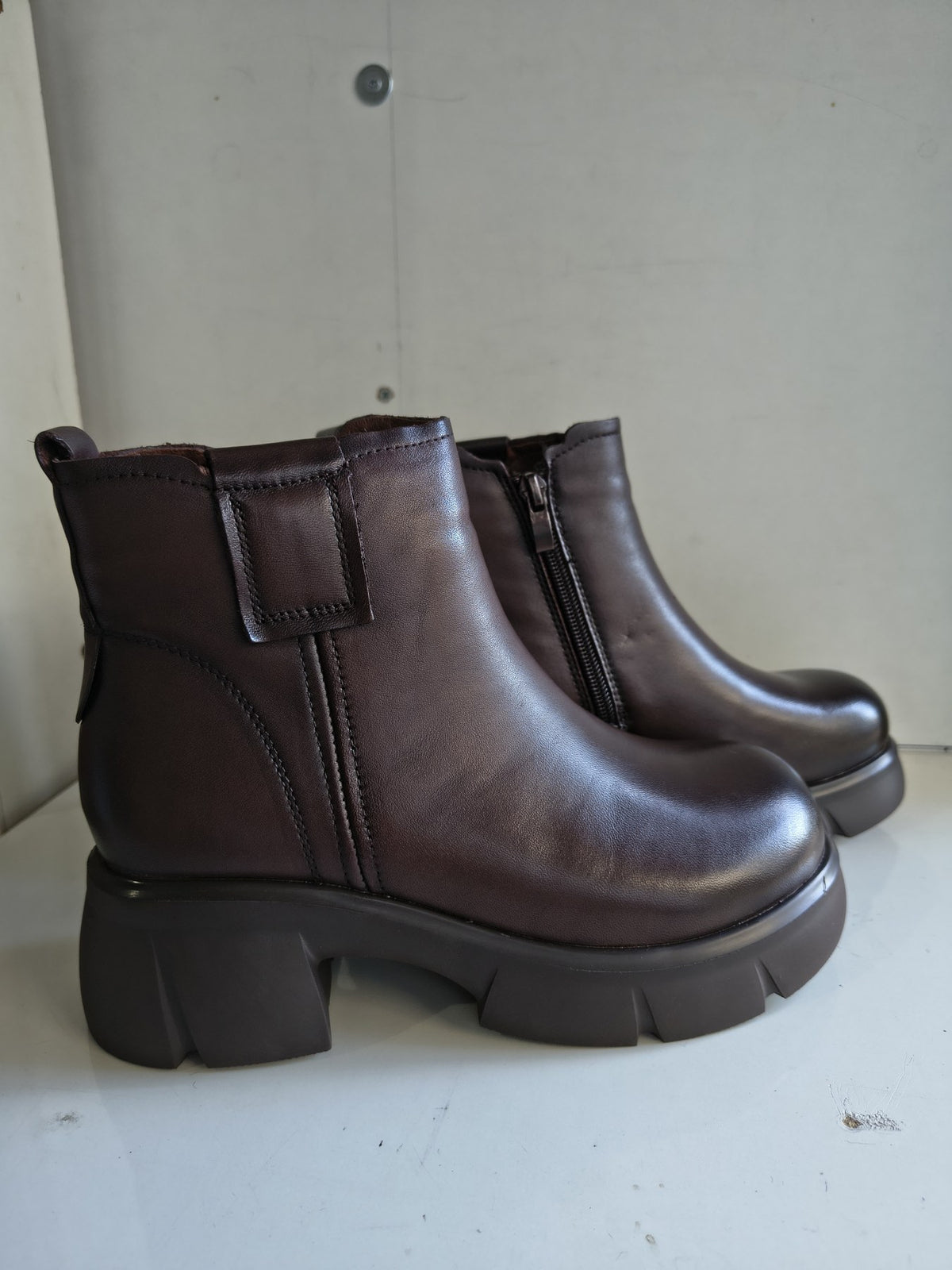 NIR Lica 0050 IMG_20260917_083236861_HDR.jpg | GHETE CASUAL DAMA FORMAZIONE M5295 Maro