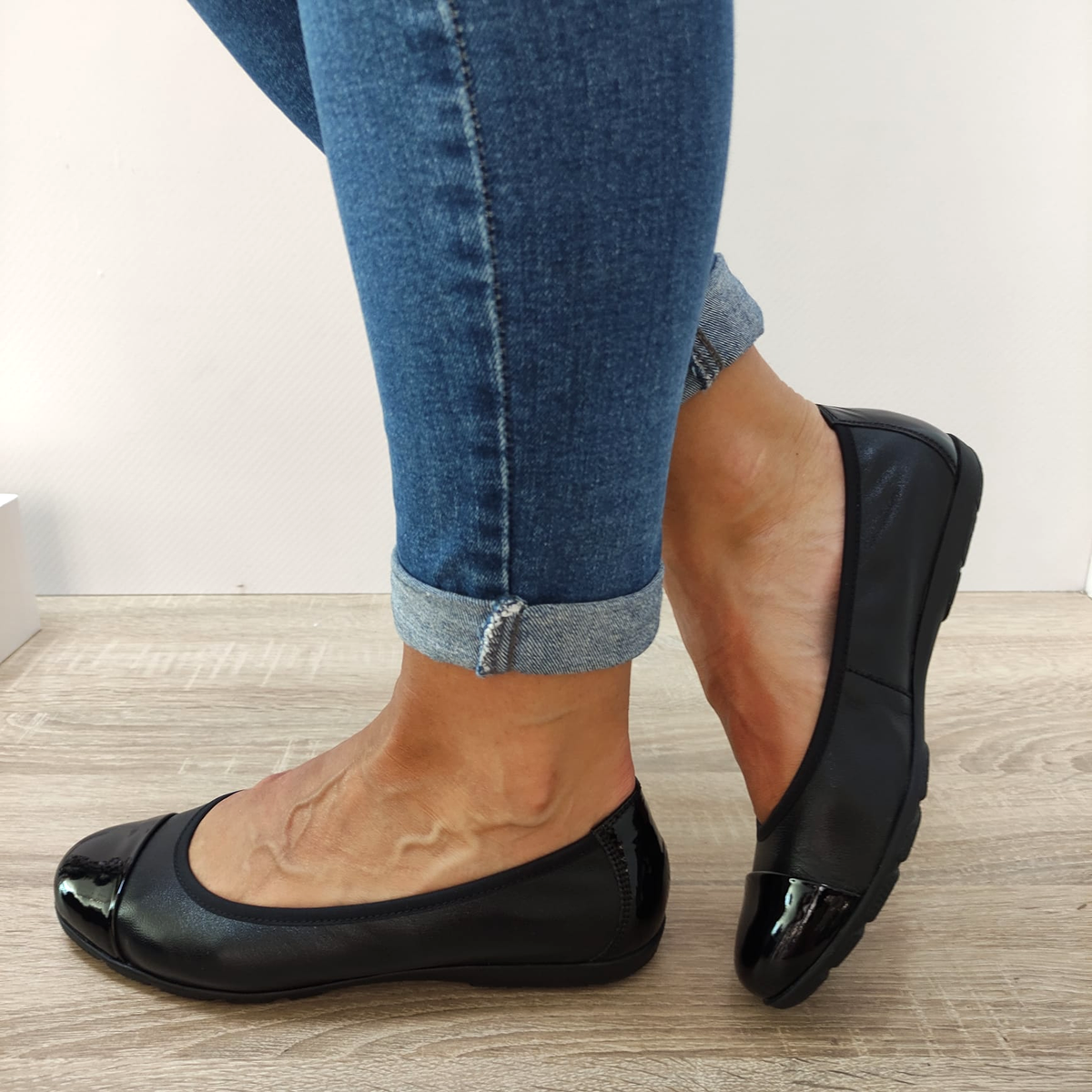 PANTOFI CASUAL DAMA CAPRICE 22152-41 NEGRI + LAC - imagine 2