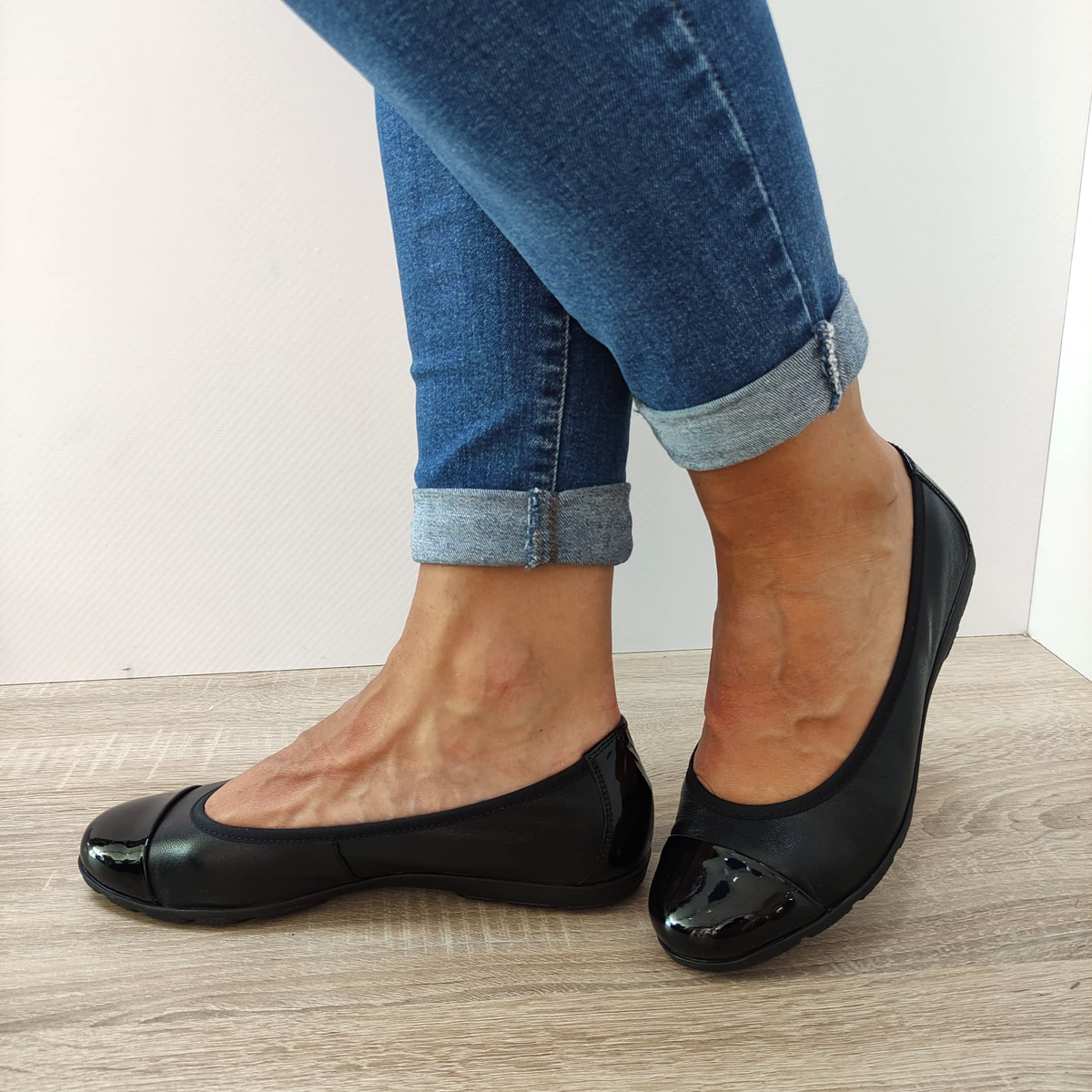 PANTOFI CASUAL DAMA CAPRICE 22152-41 NEGRI + LAC - imagine 3