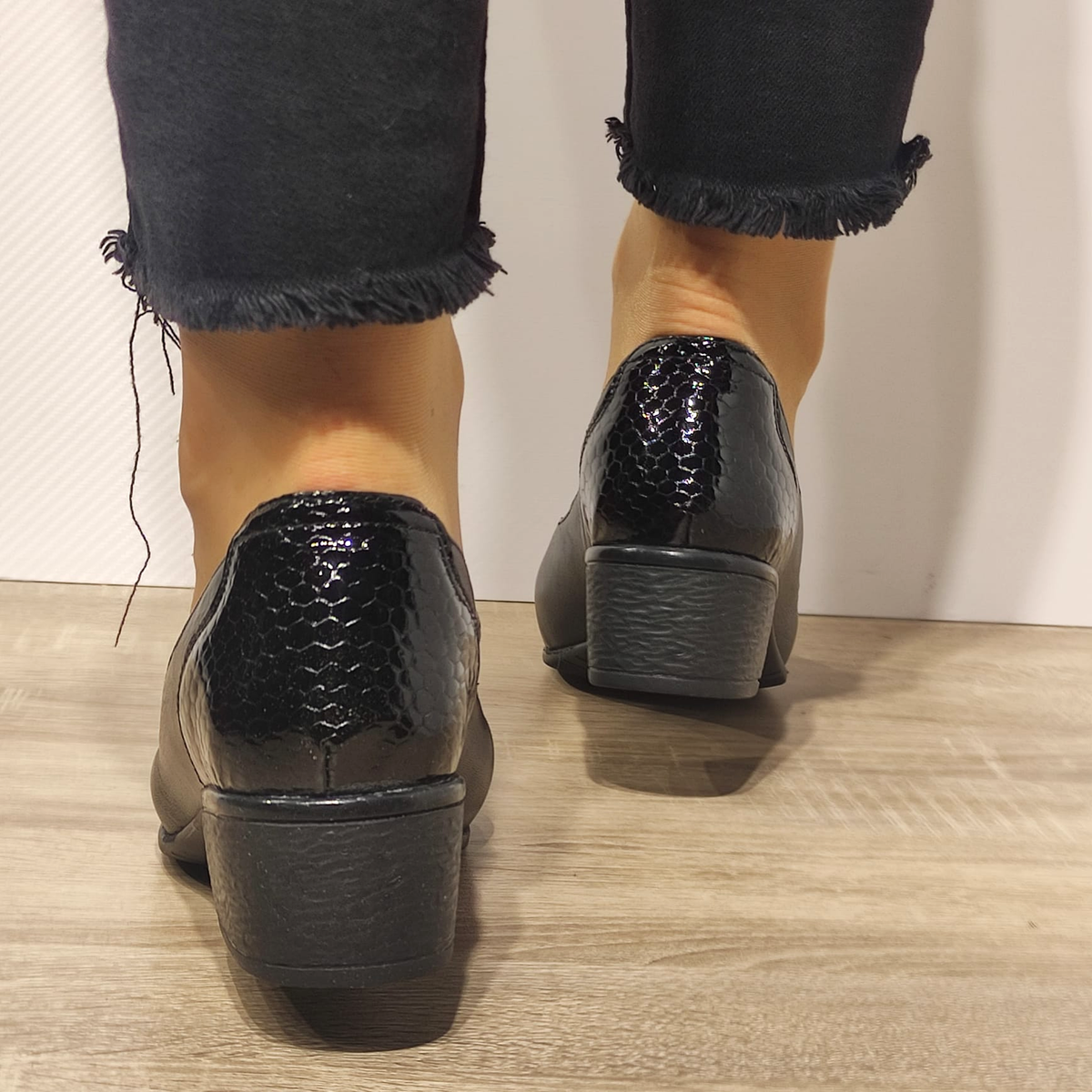 PANTOFI CASUAL DAMA NICOLIS 118948 NEGRI + CROCO - imagine 3