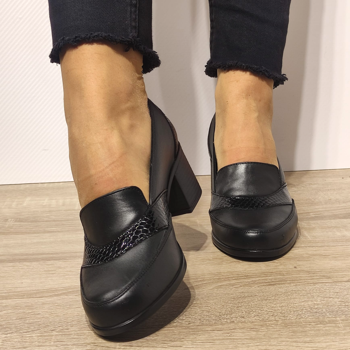 PANTOFI CASUAL DAMA NICOLIS 125394 NEGRI + CROCO - imagine 5