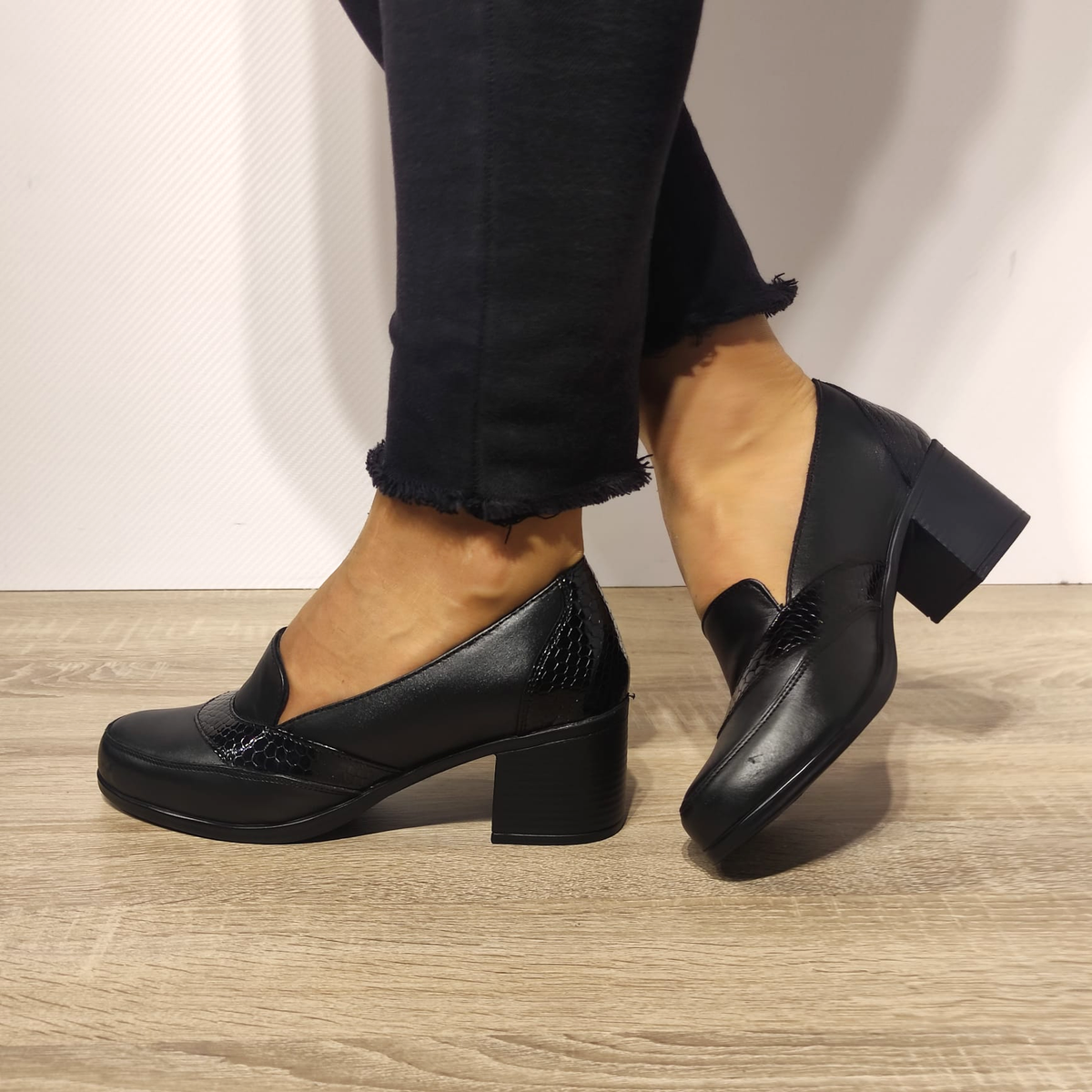 PANTOFI CASUAL DAMA NICOLIS 125394 NEGRI + CROCO - imagine 6