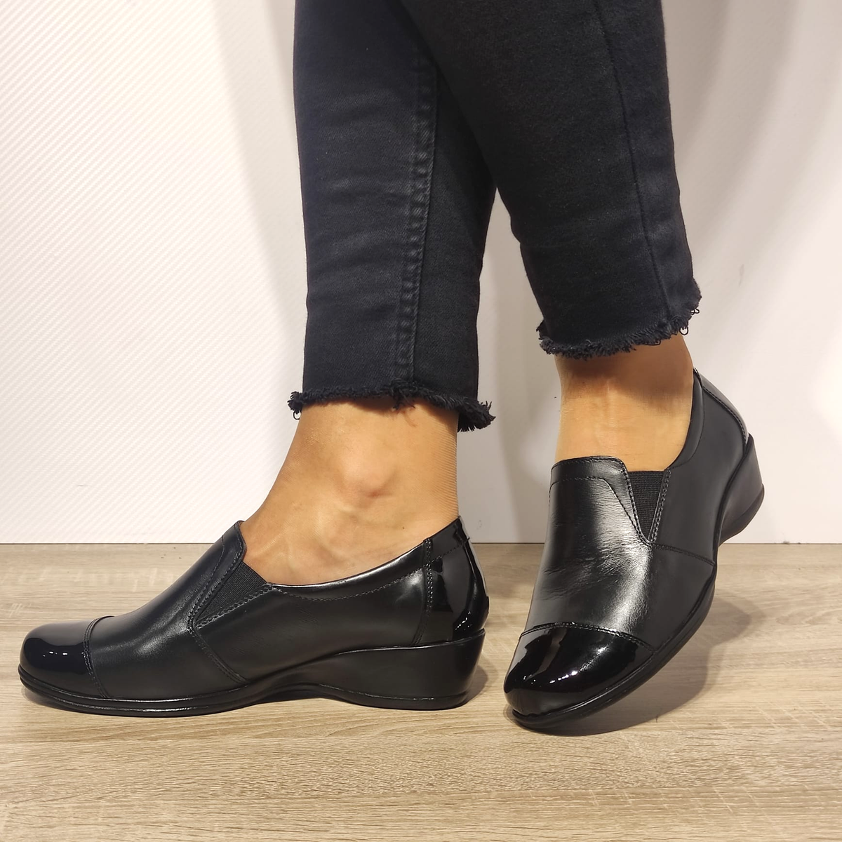 PANTOFI CASUAL DAMA NICOLIS 13953 NEGRI + LAC - imagine 3