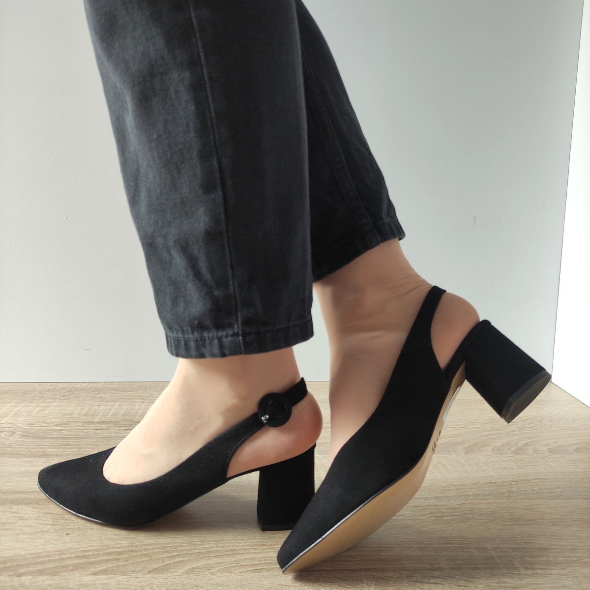 PANTOFI DECUPATI DAMA AGA E1230.19 - imagine 2